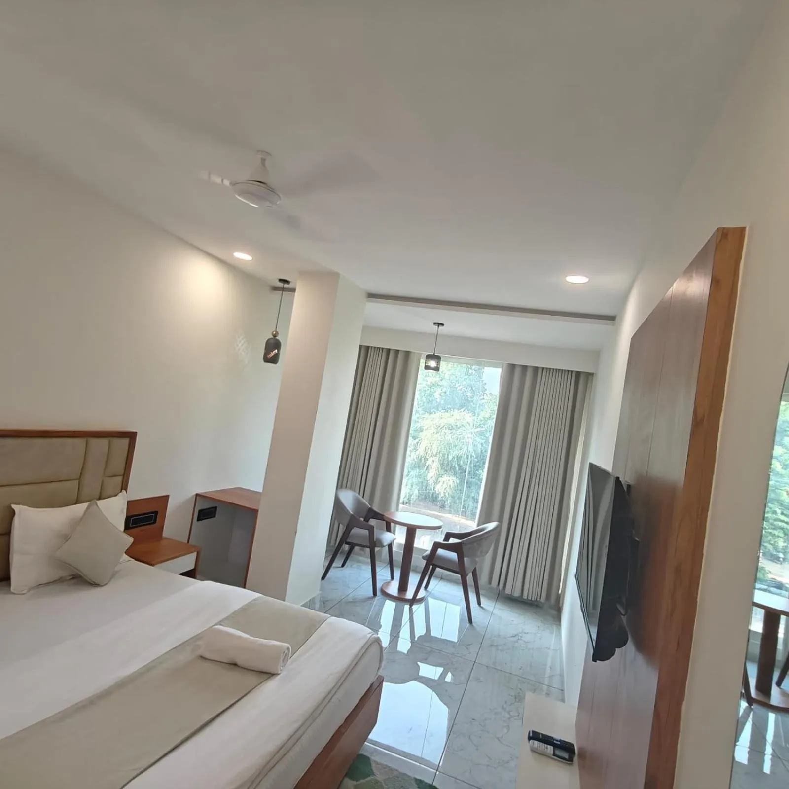 Bed in Hotelmaple tree