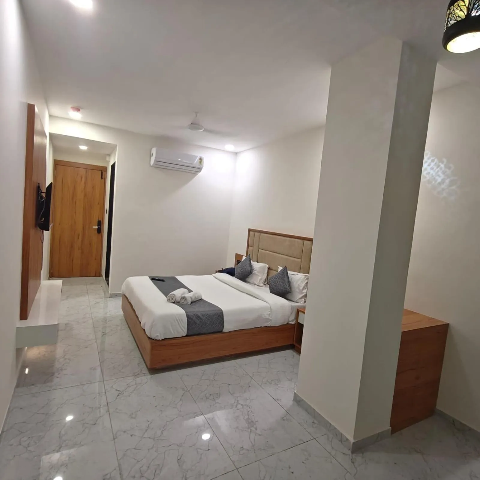 Photo of the whole room, Bed in Hotelmaple tree