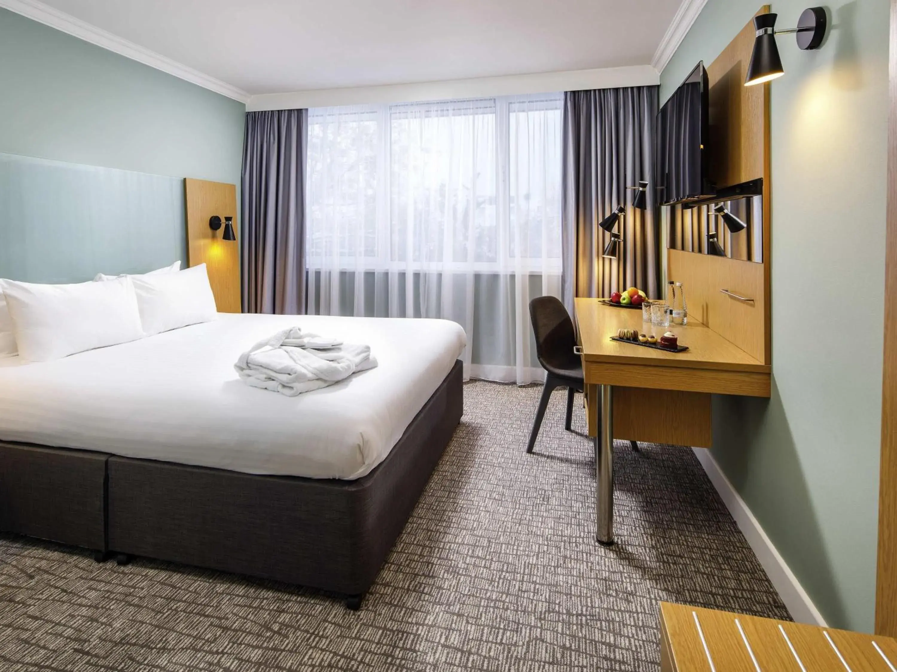 Bedroom, Bed in The Harlow Hotel By AccorHotels Bedroom, Bed in The Harlow Hotel By AccorHotels