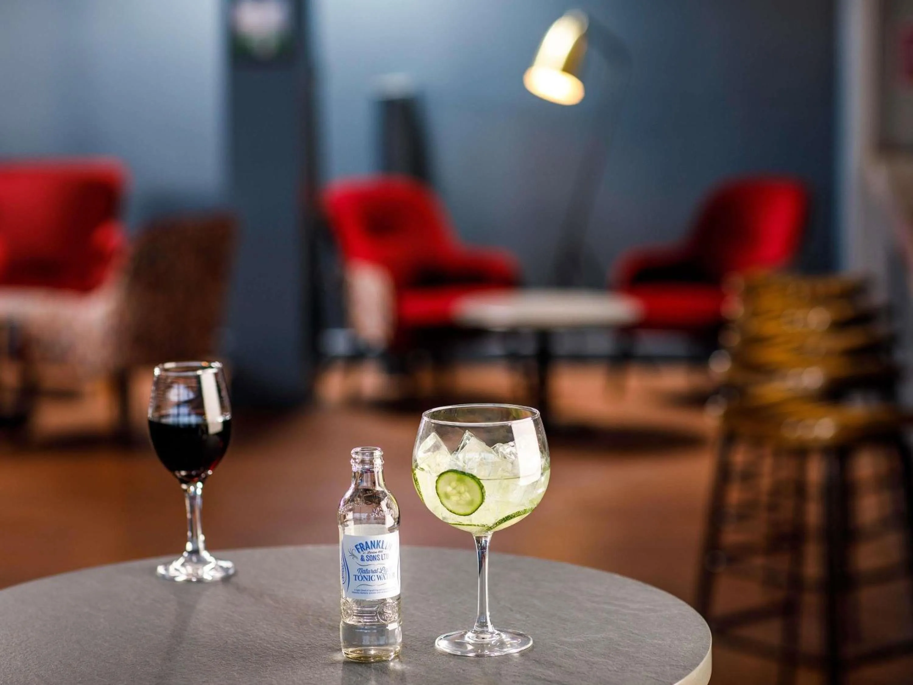 Lounge or bar in The Harlow Hotel By AccorHotels