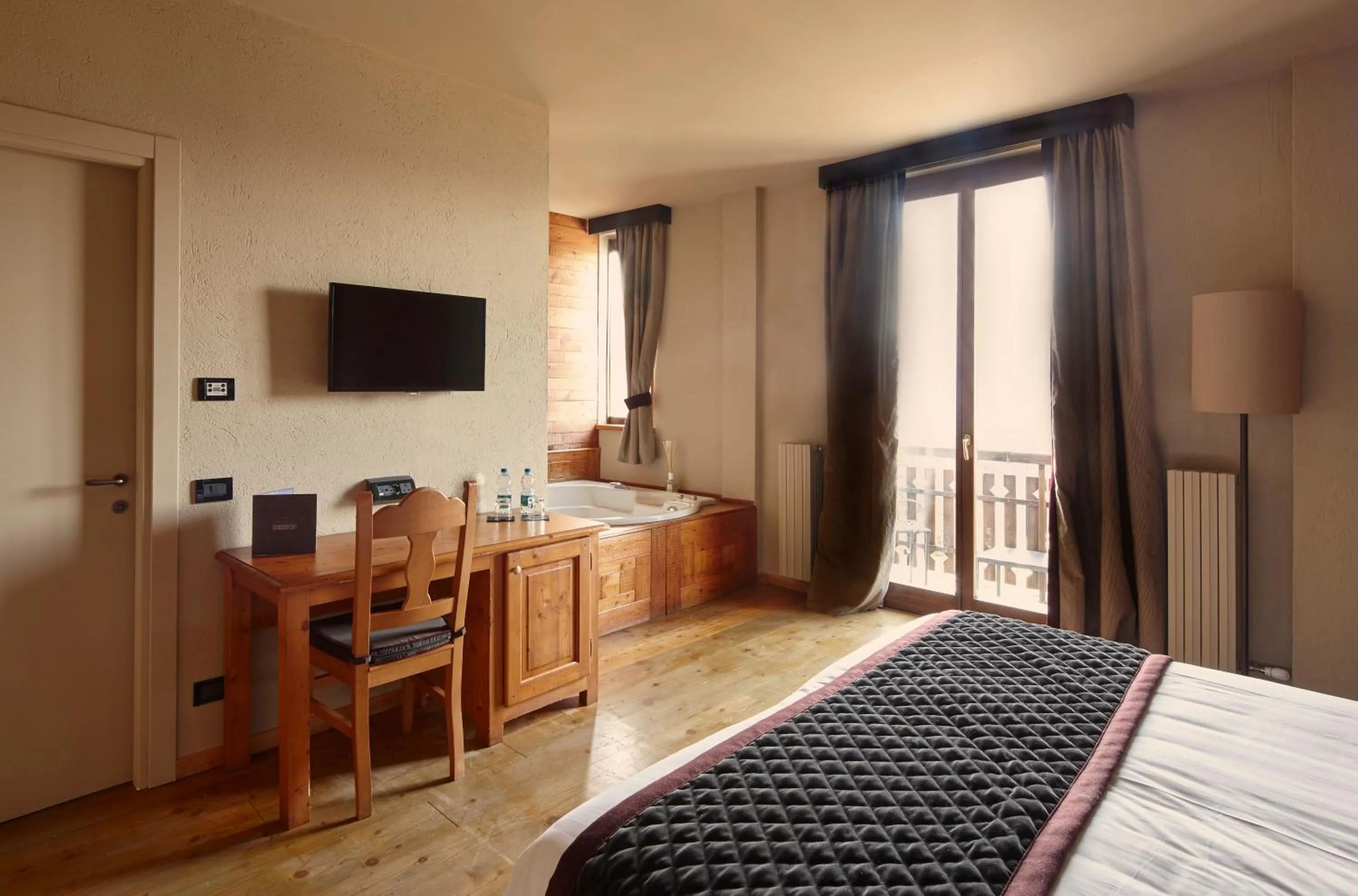 Bedroom, Bed in Chaberton Lodge & Spa