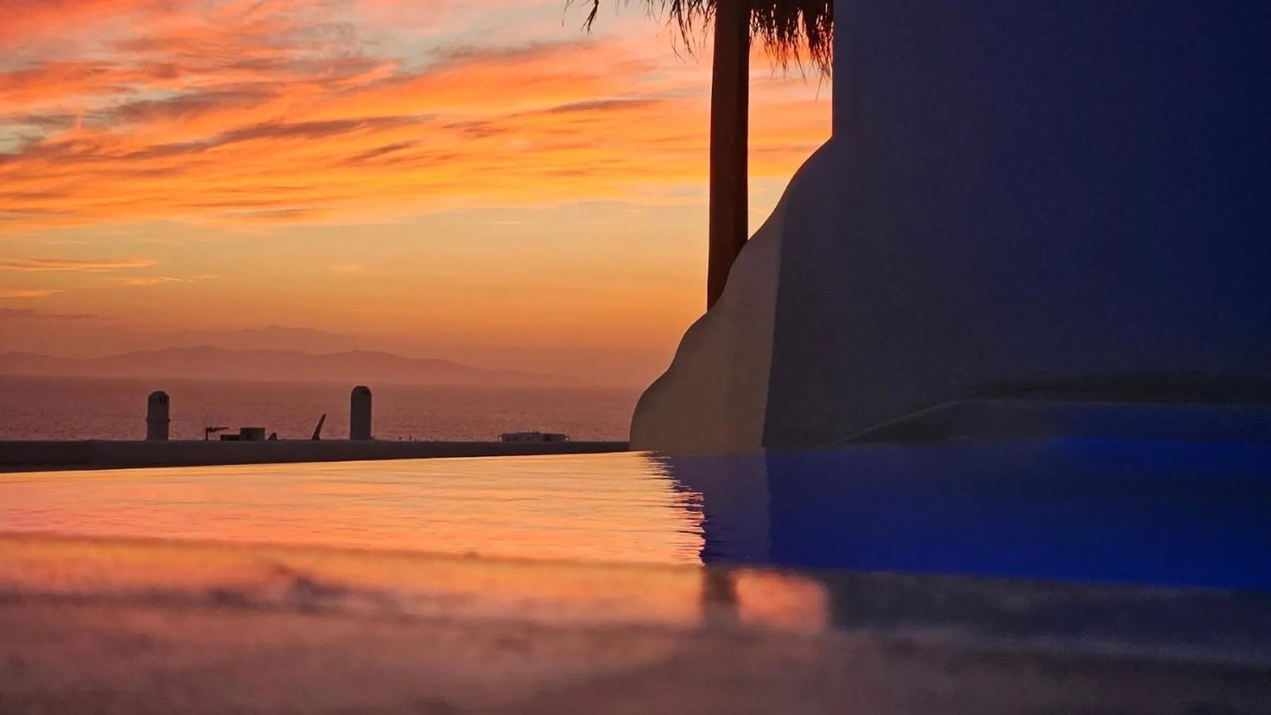 Sunset in ELLI TROPiCAL LUXURY SUITES SUNSET-INFINITY POOL- SEA SIDE-NEAR CENTER PARKING
