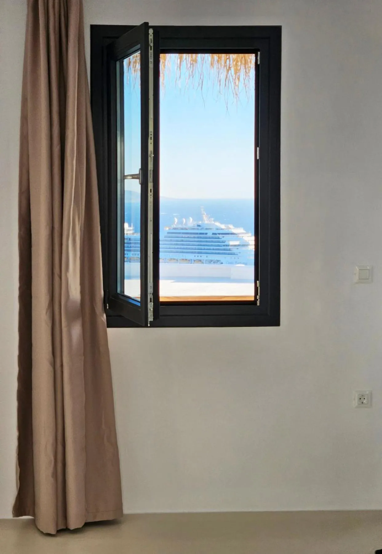 Sea view in ELLI TROPiCAL LUXURY SUITES SUNSET-INFINITY POOL- SEA SIDE-NEAR CENTER PARKING