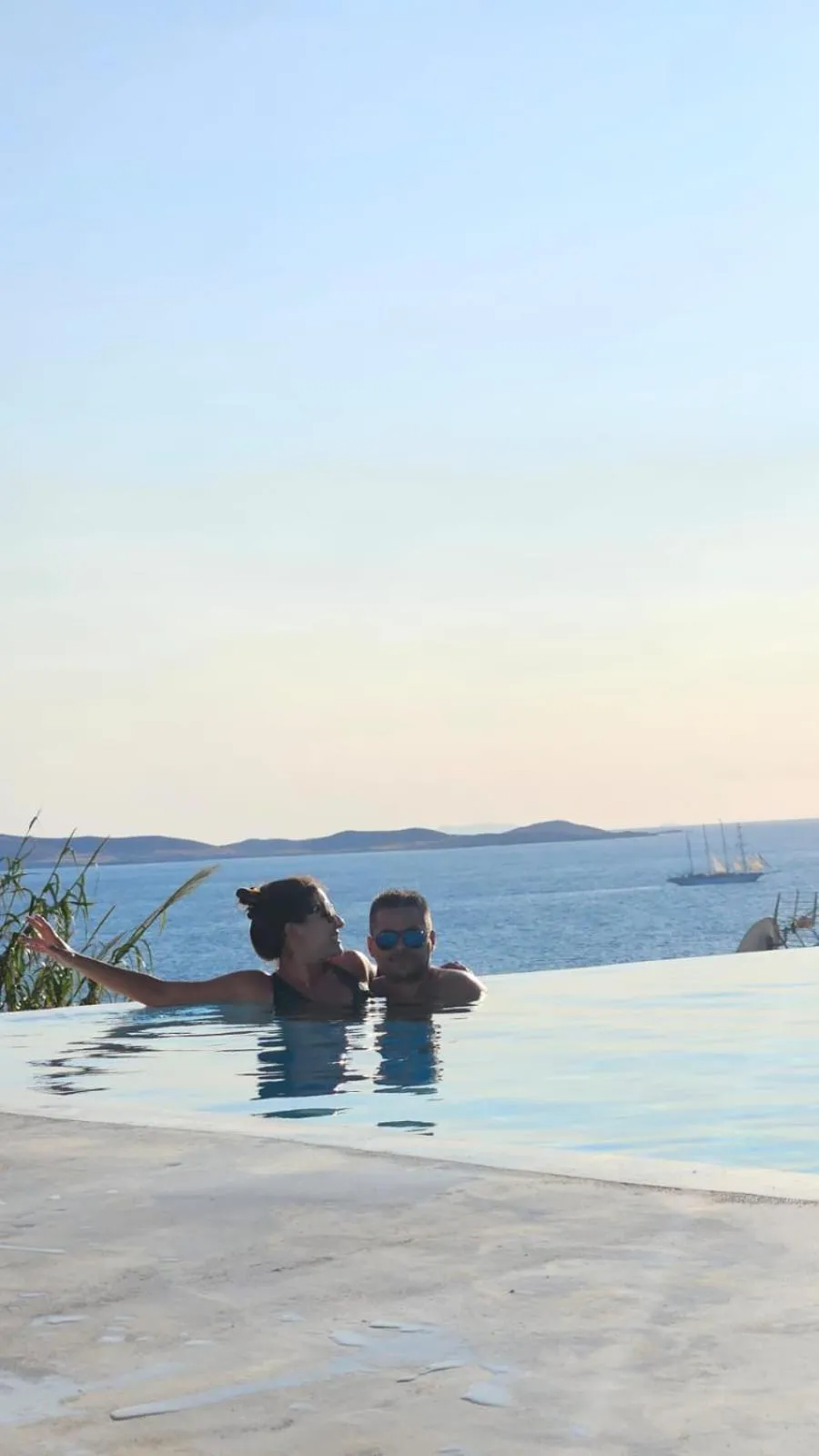 Day in ELLI TROPiCAL LUXURY SUITES SUNSET-INFINITY POOL- SEA SIDE-NEAR CENTER PARKING