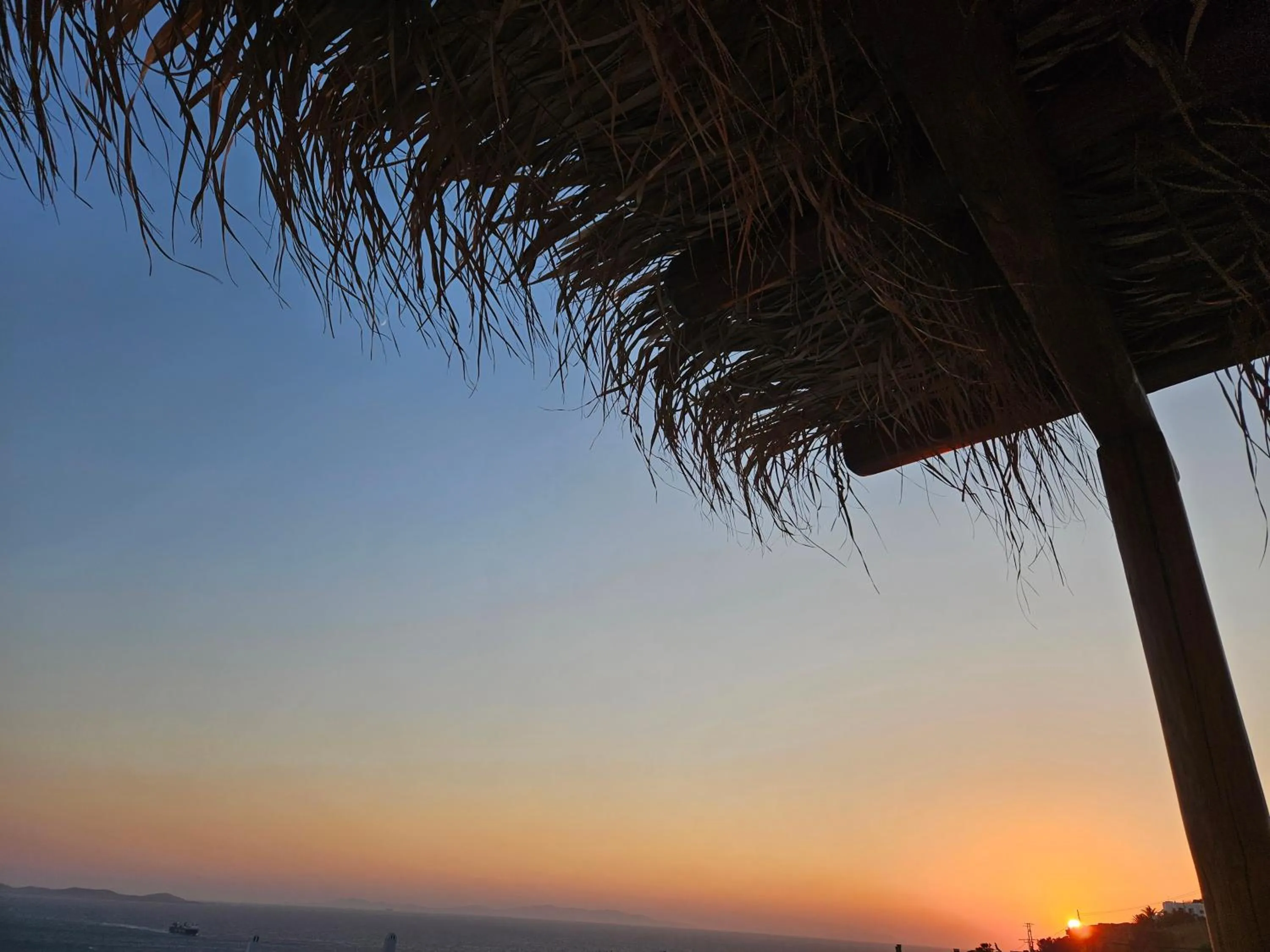 Sunset in ELLI TROPiCAL LUXURY SUITES SUNSET-INFINITY POOL- SEA SIDE-NEAR CENTER PARKING