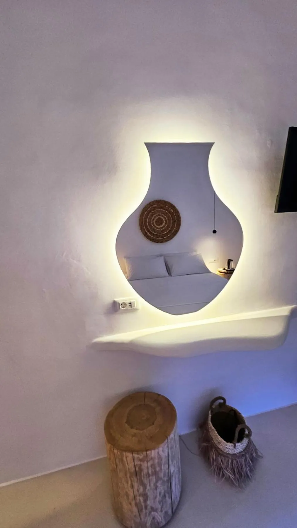Decorative detail in ELLI TROPiCAL LUXURY SUITES SUNSET-INFINITY POOL- SEA SIDE-NEAR CENTER PARKING