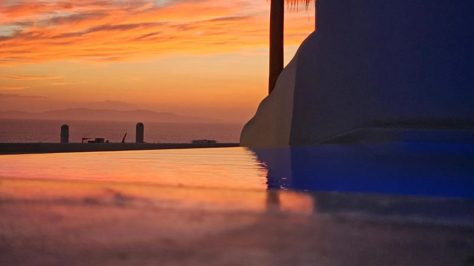 Sunset in ELLI TROPiCAL LUXURY SUITES SUNSET-INFINITY POOL- SEA SIDE-NEAR CENTER PARKING
