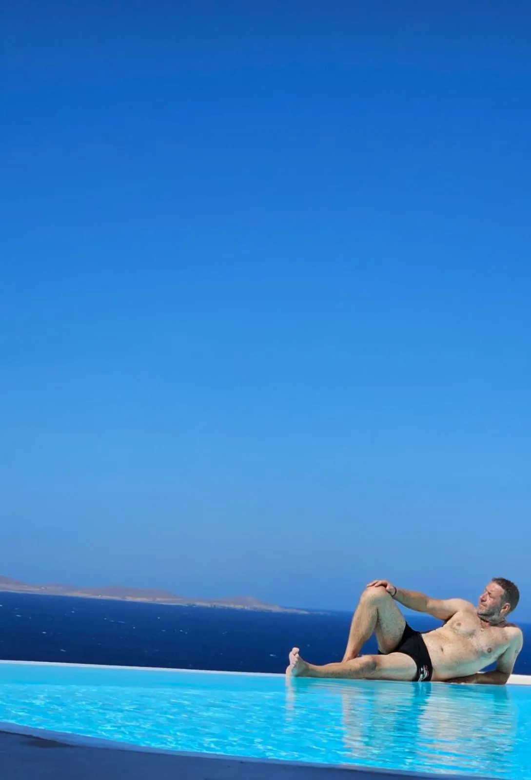Day in ELLI TROPiCAL LUXURY SUITES SUNSET-INFINITY POOL- SEA SIDE-NEAR CENTER PARKING