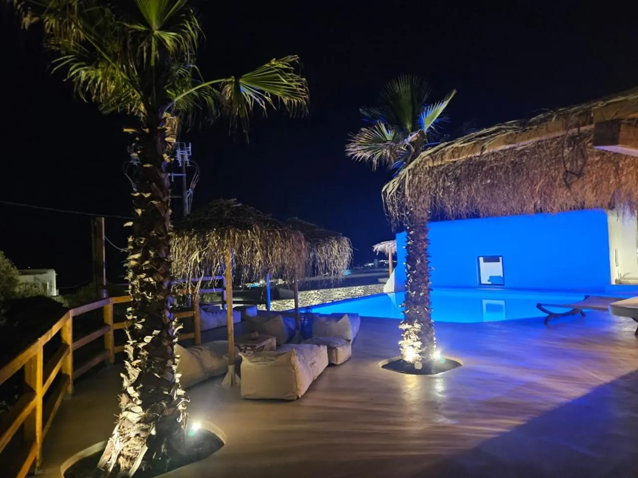 Patio in ELLI TROPiCAL LUXURY SUITES SUNSET-INFINITY POOL- SEA SIDE-NEAR CENTER PARKING