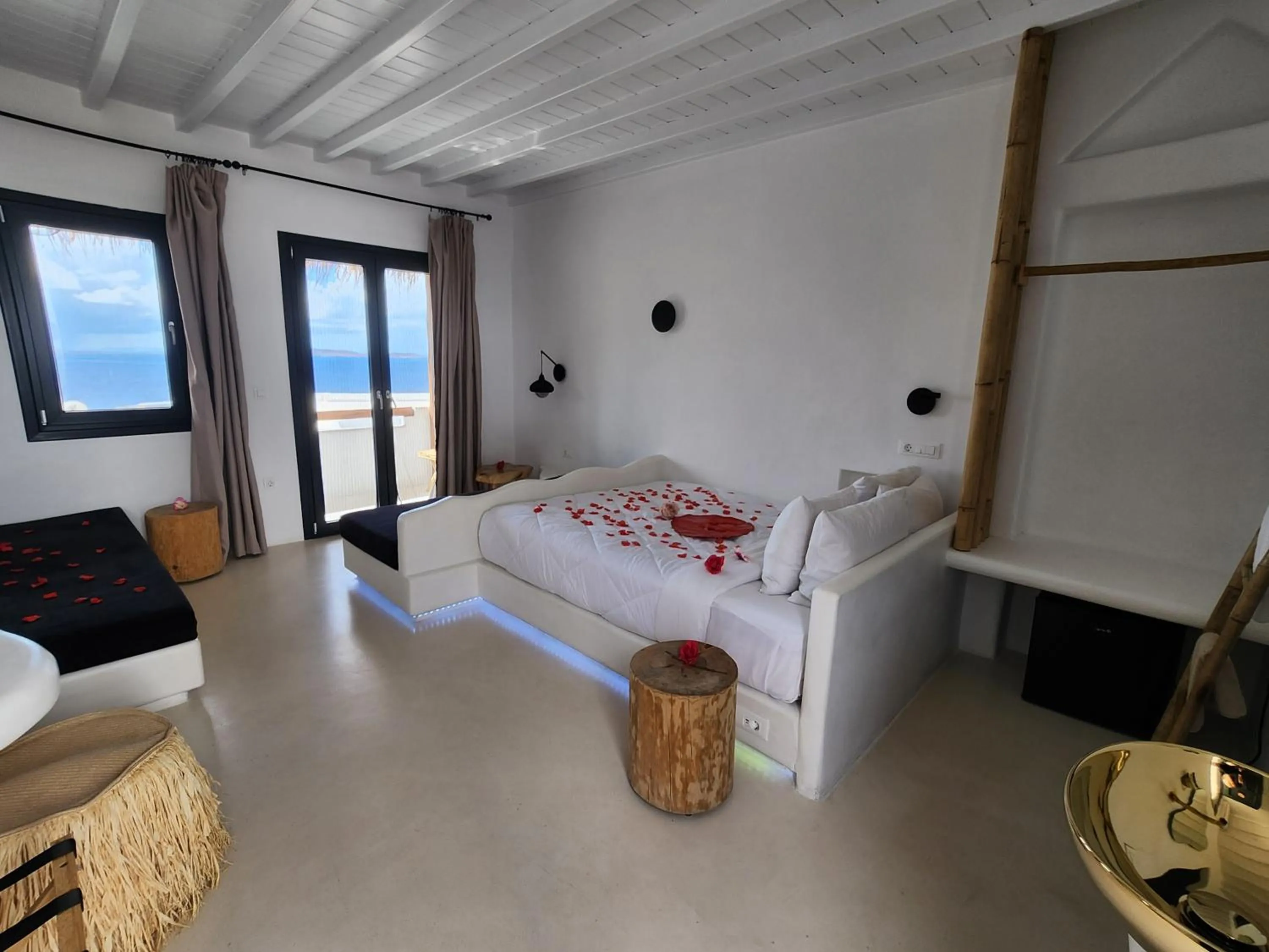 Decorative detail, Bed in ELLI TROPiCAL LUXURY SUITES SUNSET-INFINITY POOL- SEA SIDE-NEAR CENTER PARKING