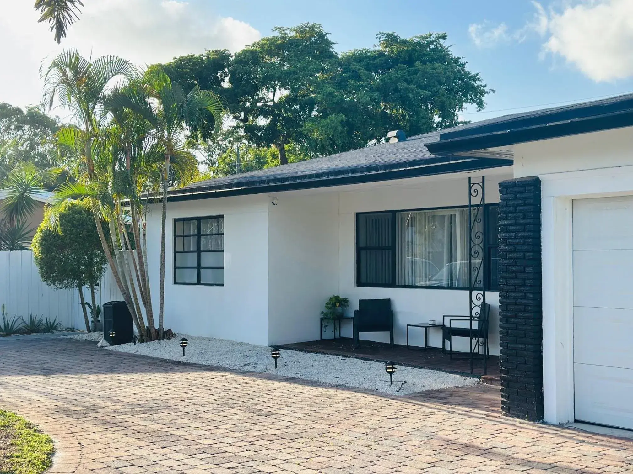 Property building in Wilton Manors Guesthouse Property building in Wilton Manors Guesthouse