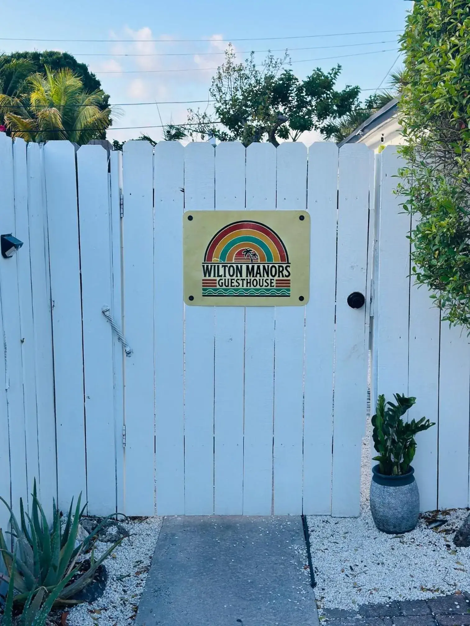 Property building in Wilton Manors Guesthouse Property building in Wilton Manors Guesthouse