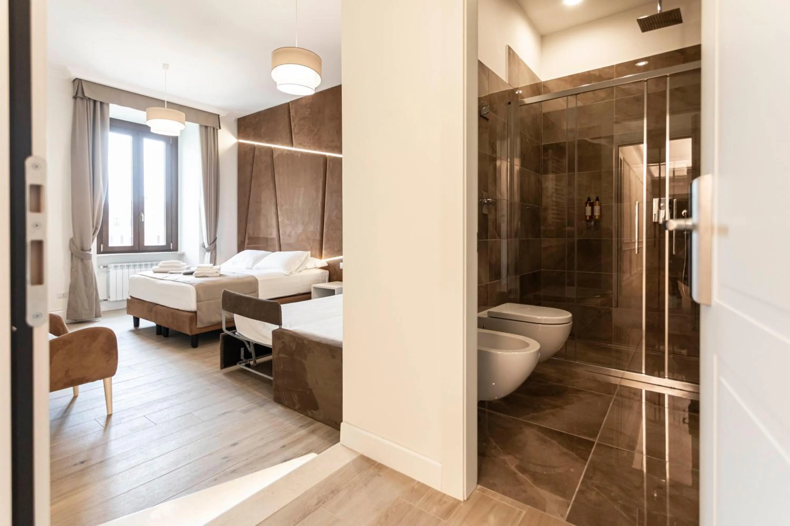 Bed in Flat 285 La Suite