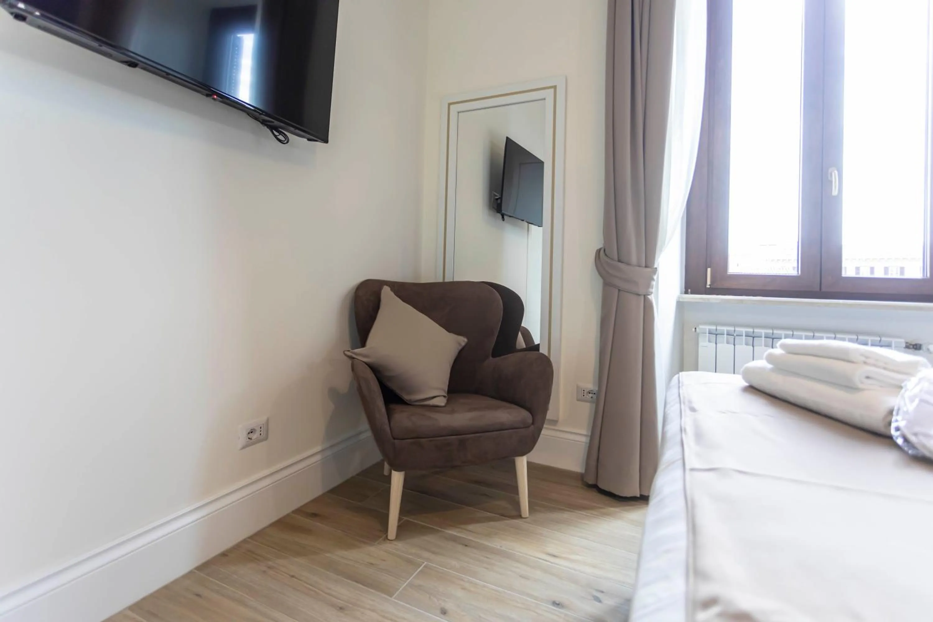 Bed in Flat 285 La Suite