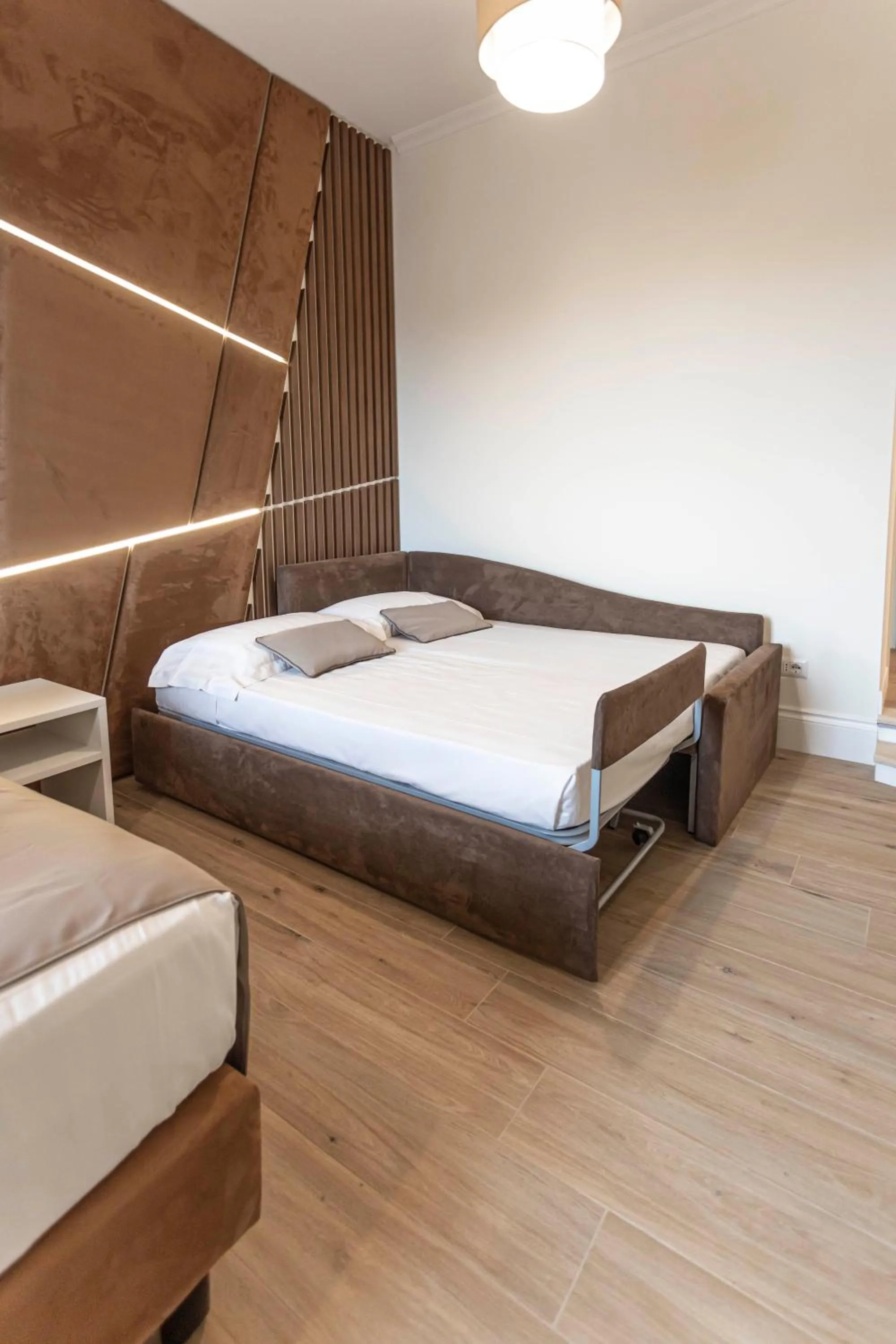 Bed in Flat 285 La Suite