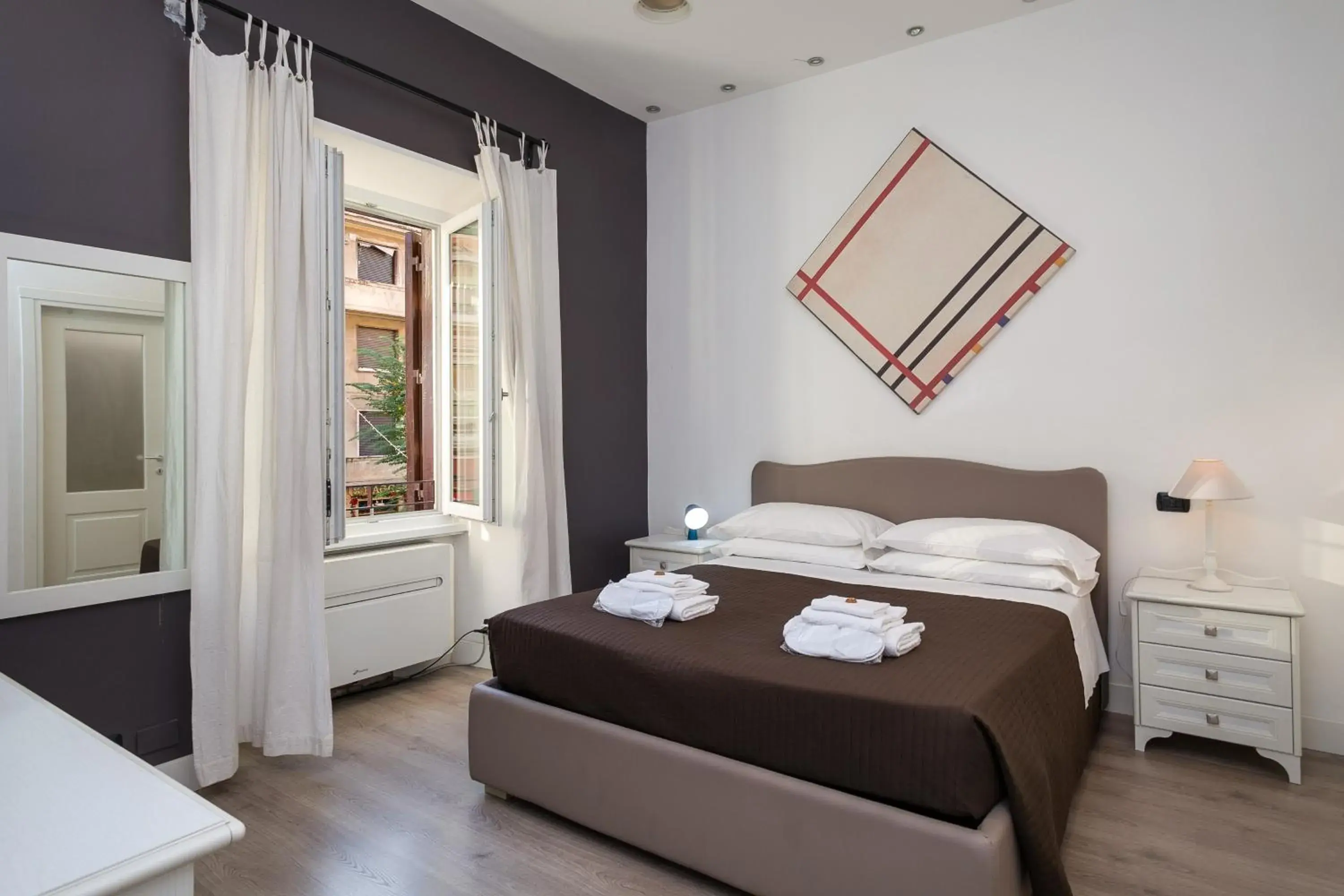 Standard Double Room in Flat 285 La Suite Standard Double Room in Flat 285 La Suite