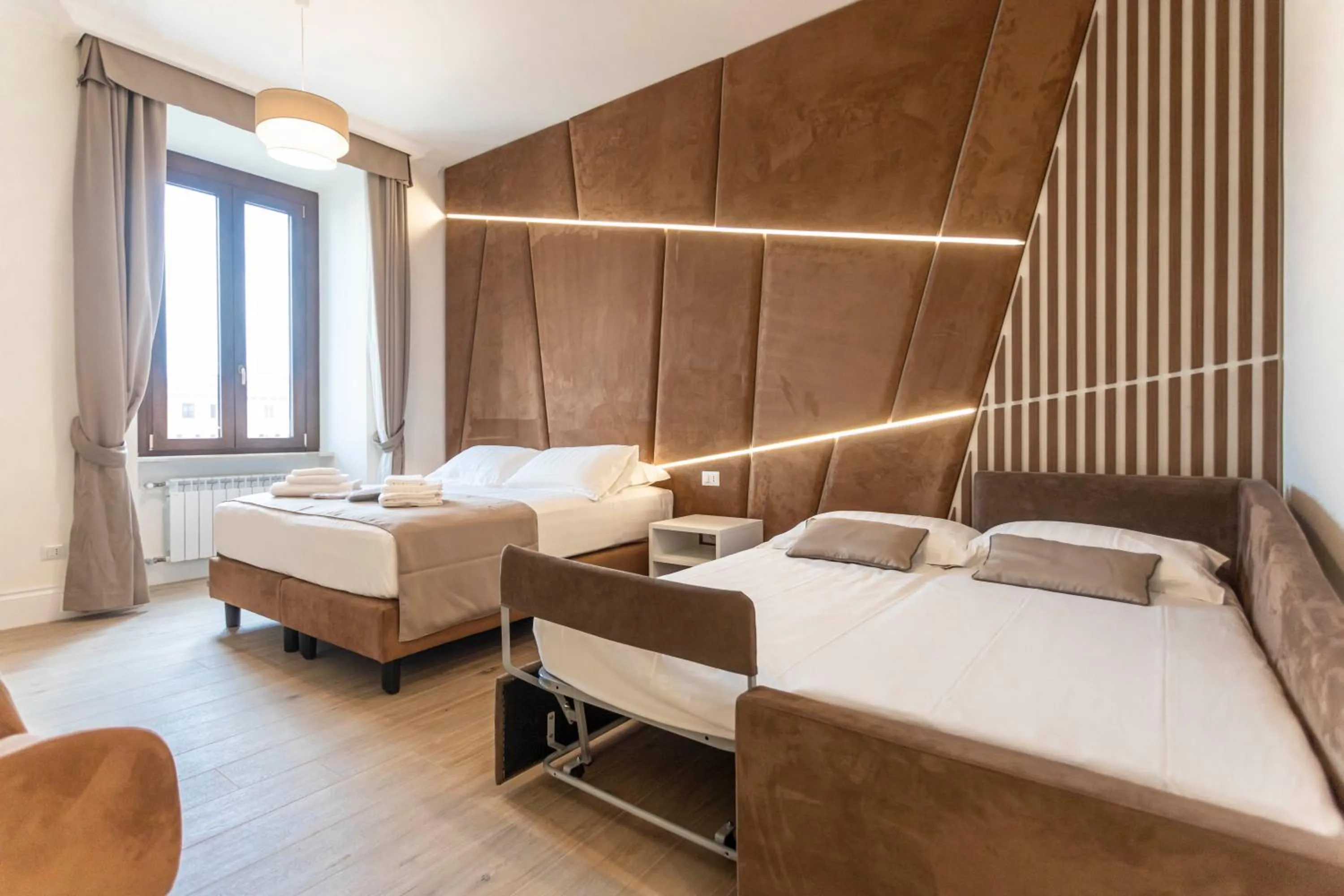 Bed in Flat 285 La Suite