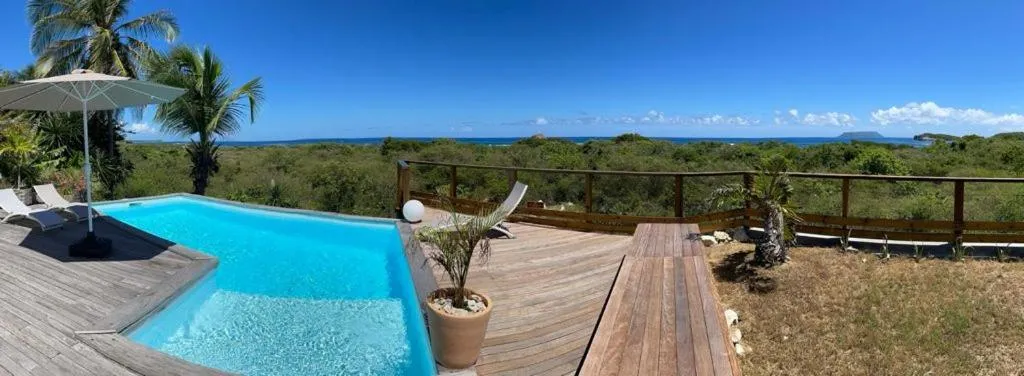 Swimming pool in Villa Tarare