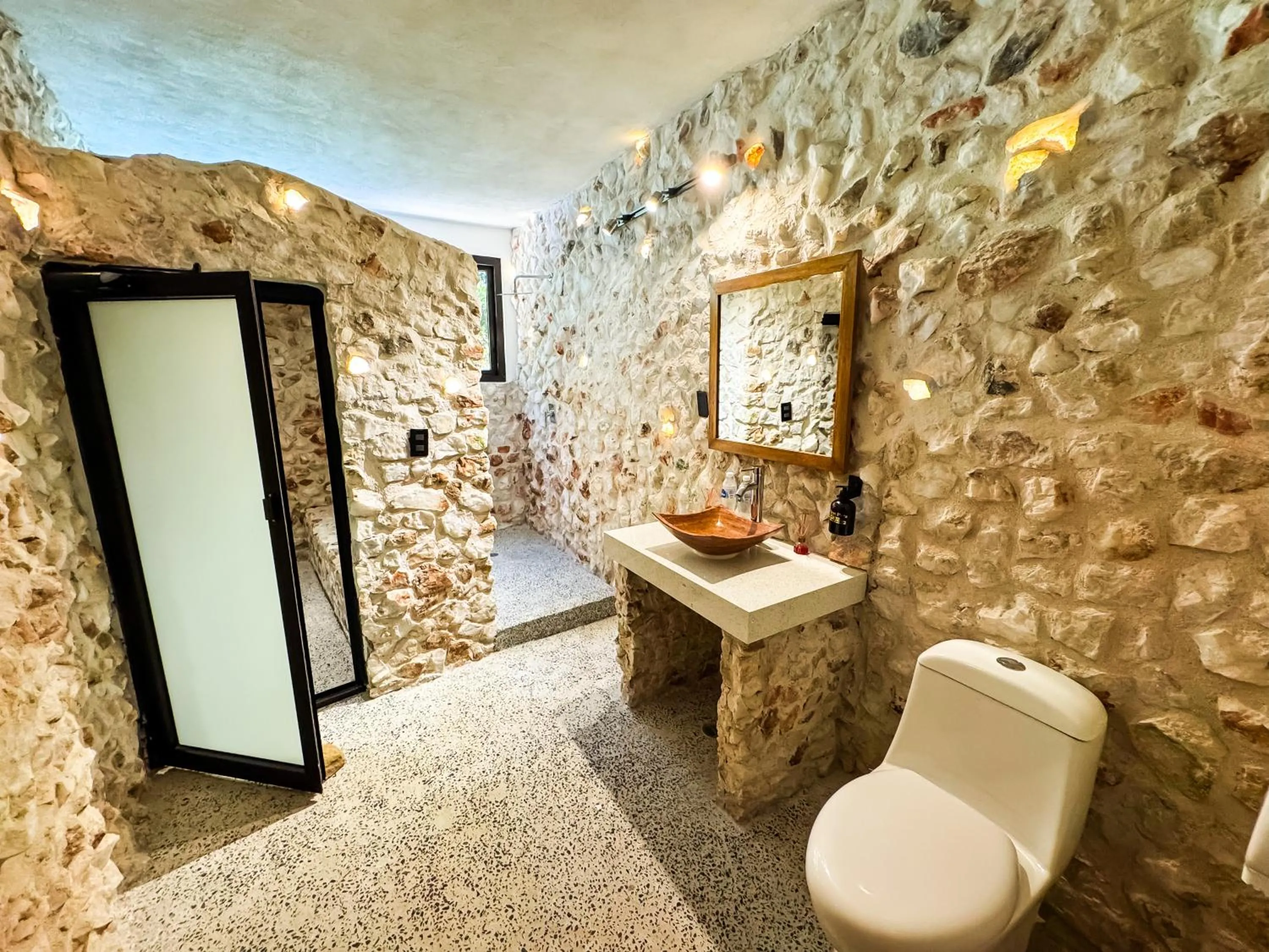 Bathroom in Le Suisse Spa