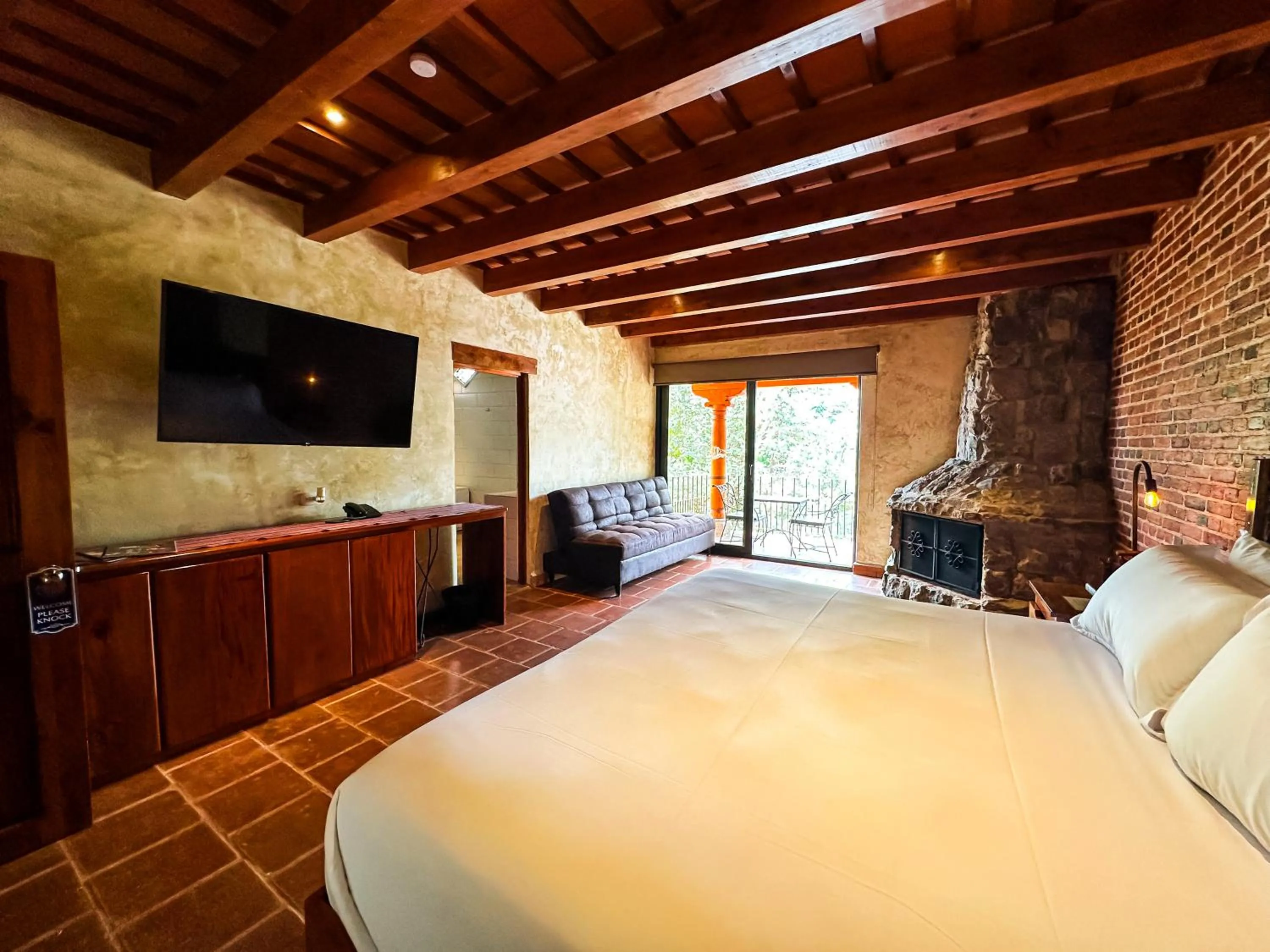 Bed in Le Suisse Spa