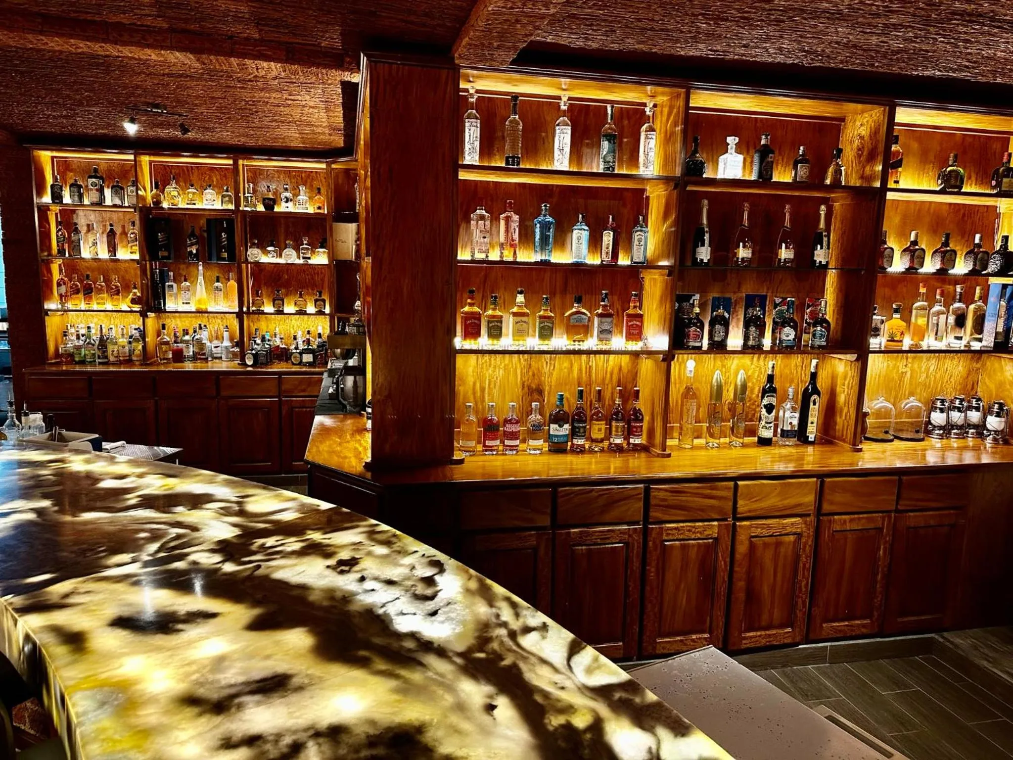 Restaurant/places to eat in Le Suisse Spa