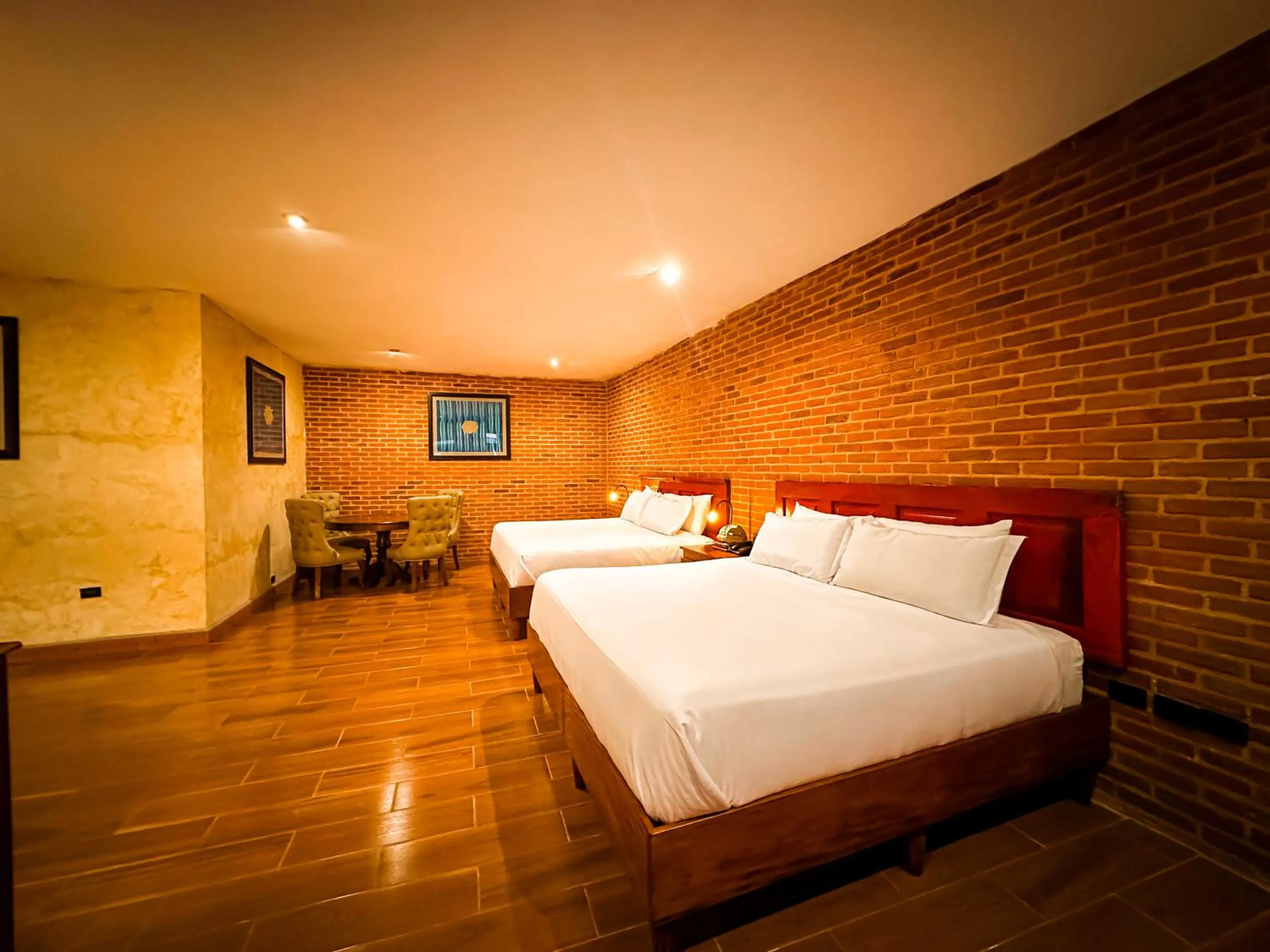 Bedroom, Bed in Le Suisse Spa