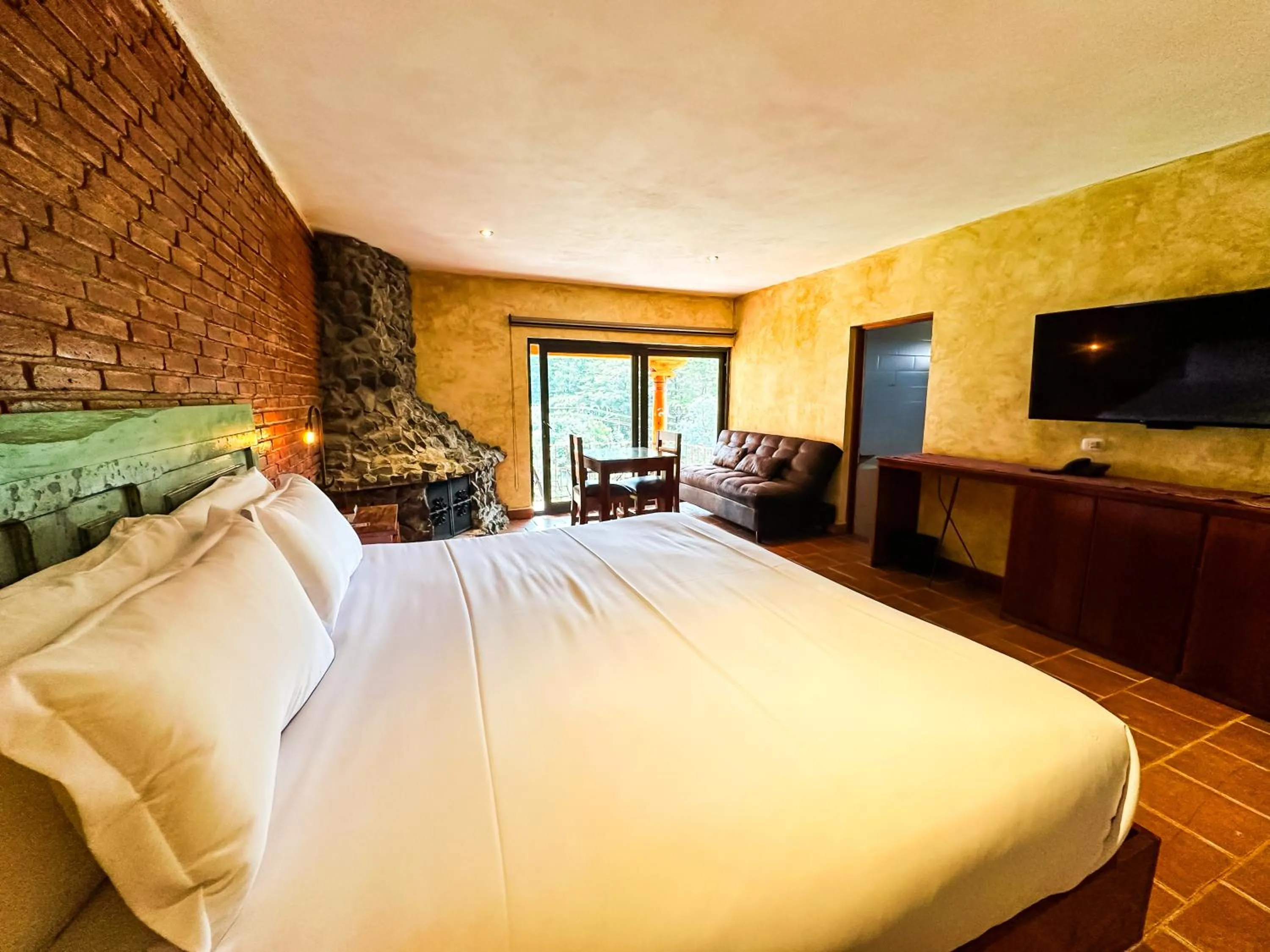 Bed in Le Suisse Spa