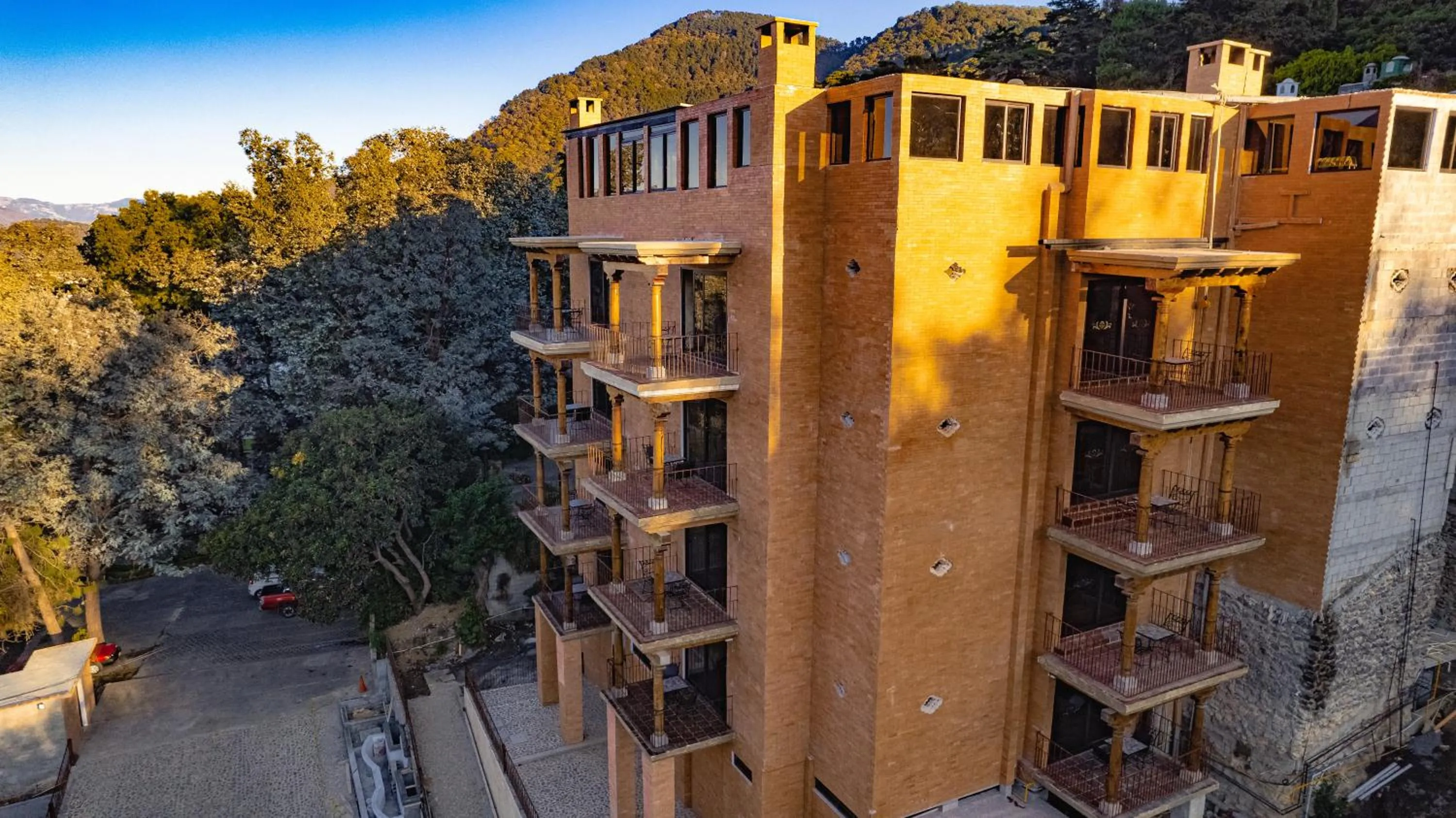 Property building in Le Suisse Spa