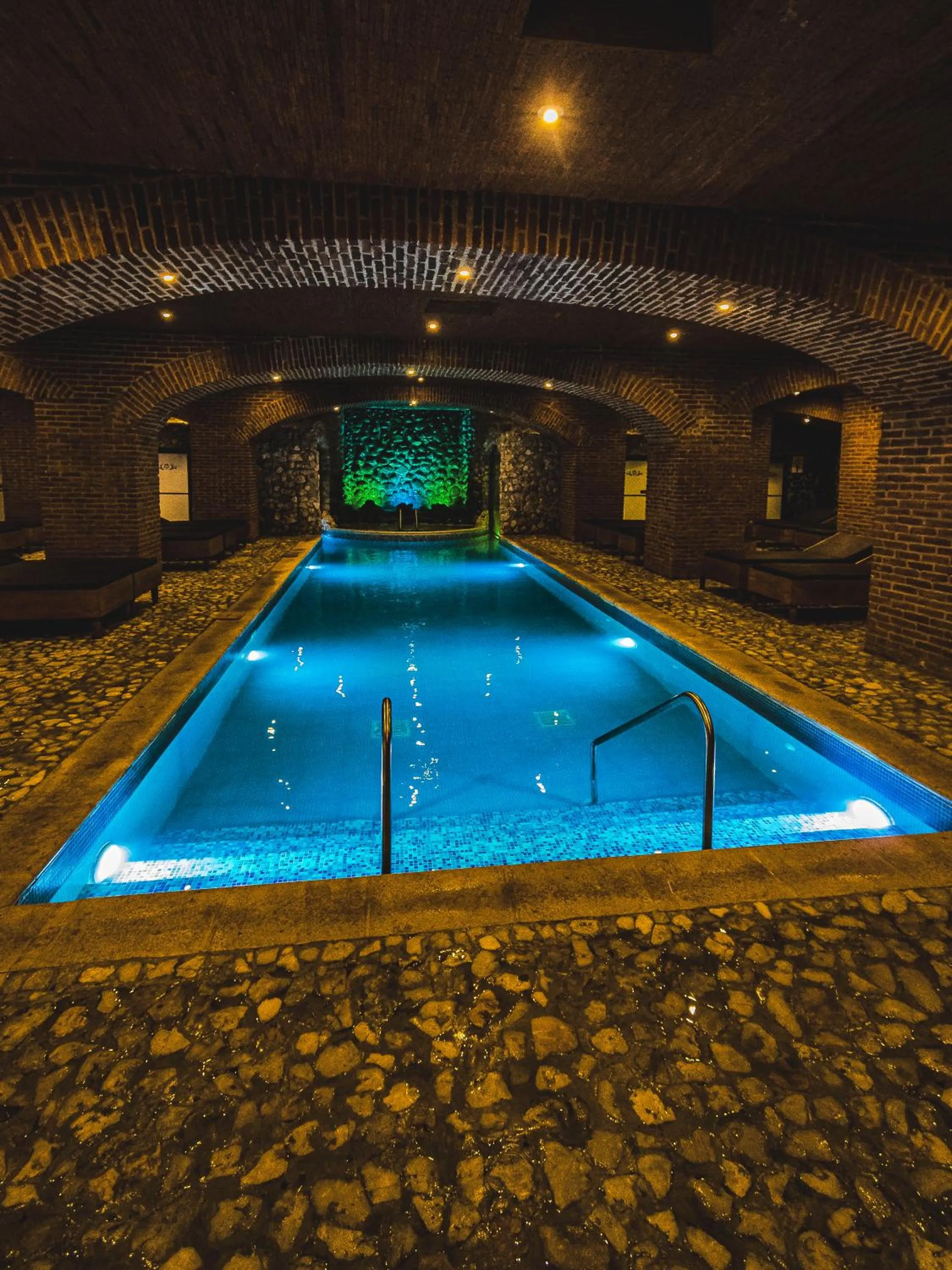 Night in Le Suisse Spa