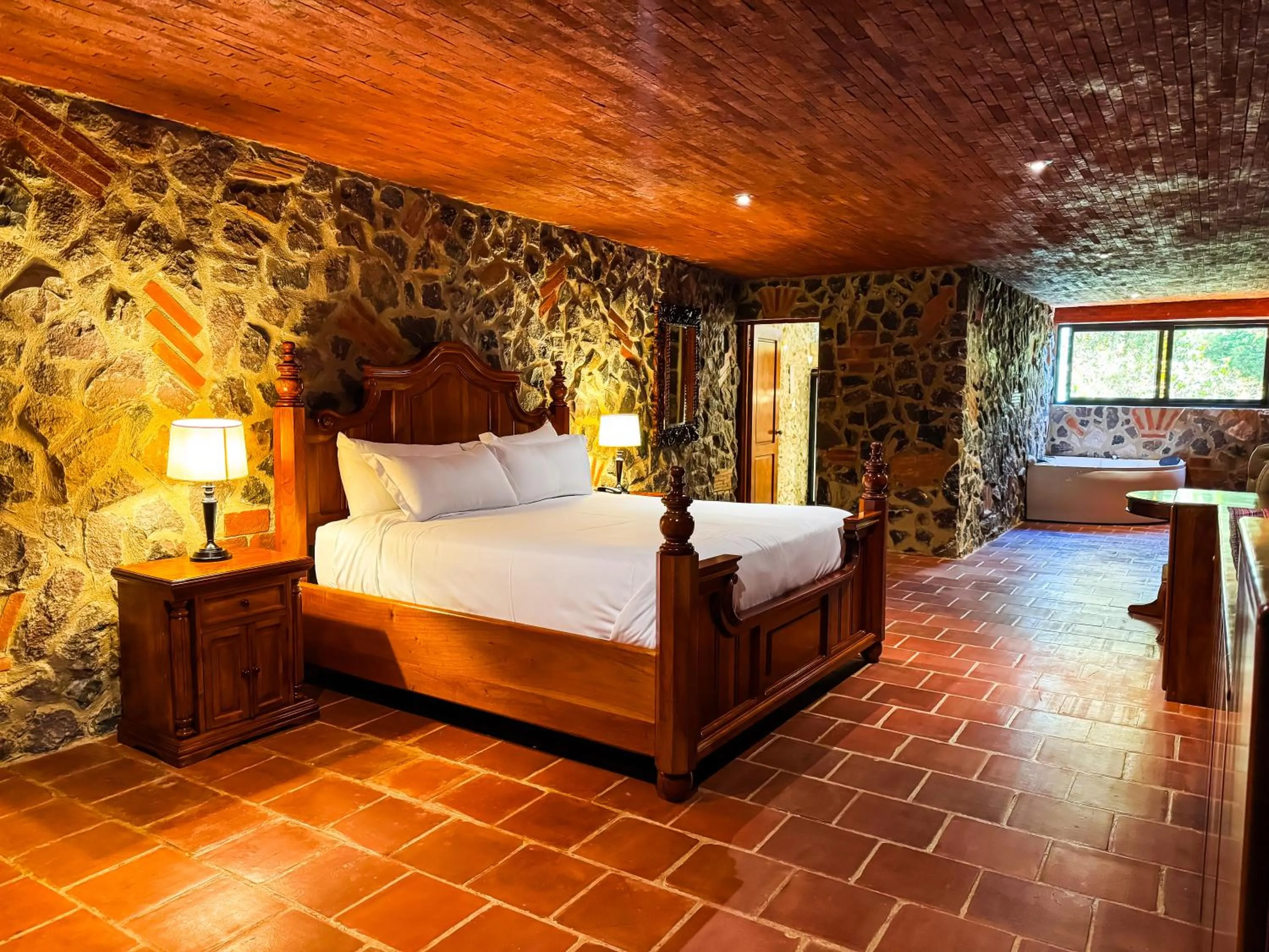 Photo of the whole room, Bed in Le Suisse Spa