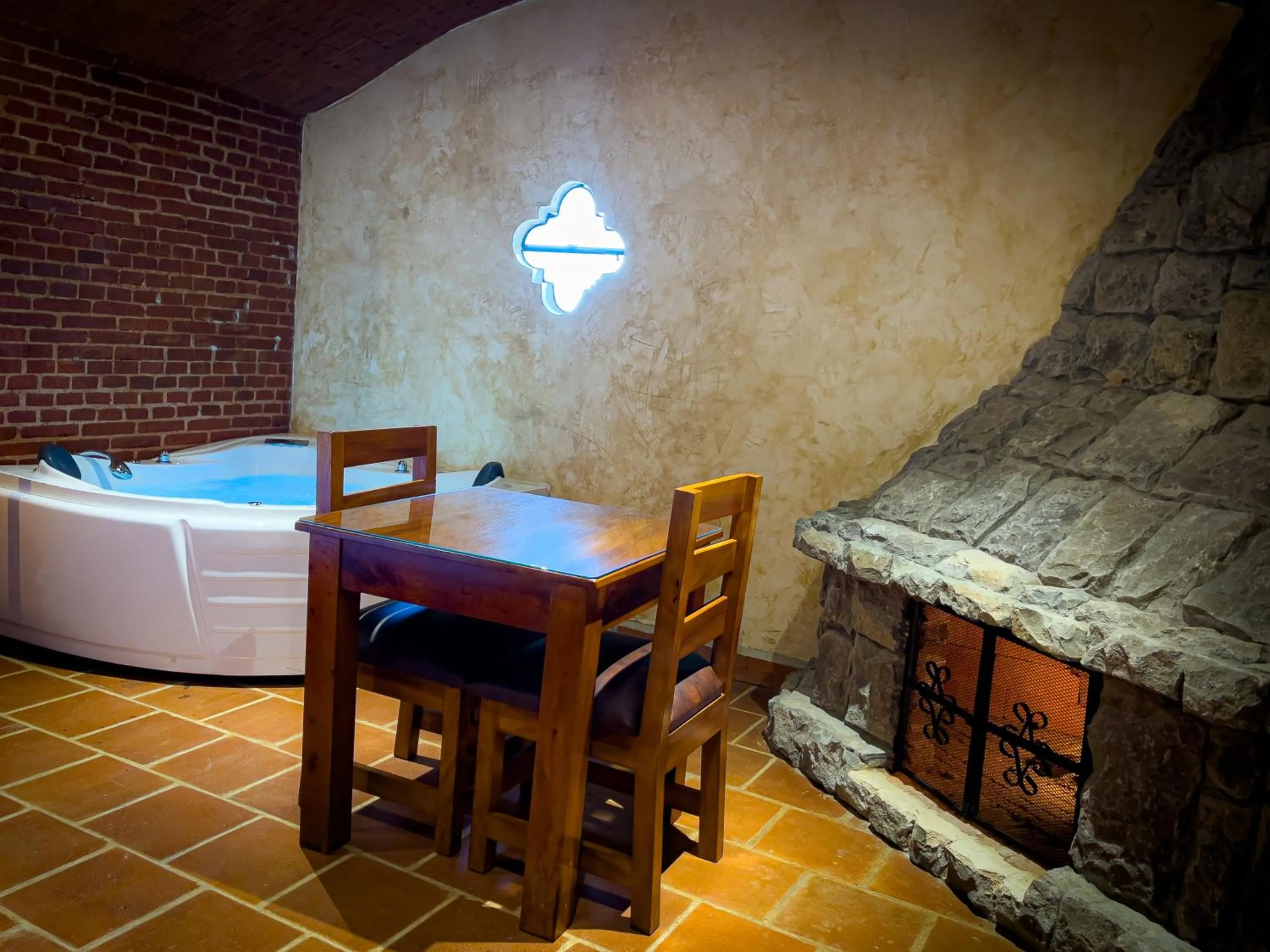 Hot Tub in Le Suisse Spa