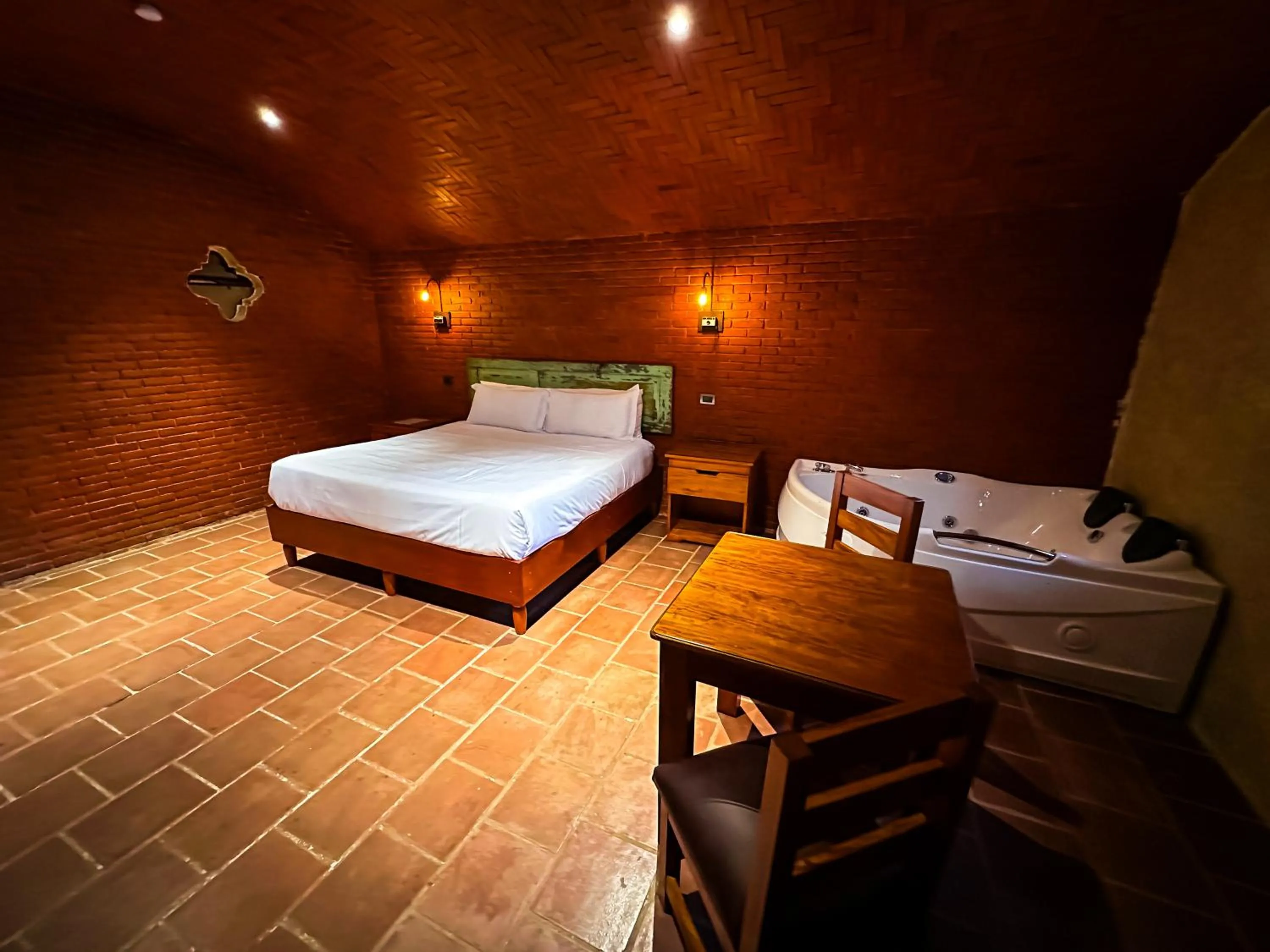 Bedroom, Bed in Le Suisse Spa