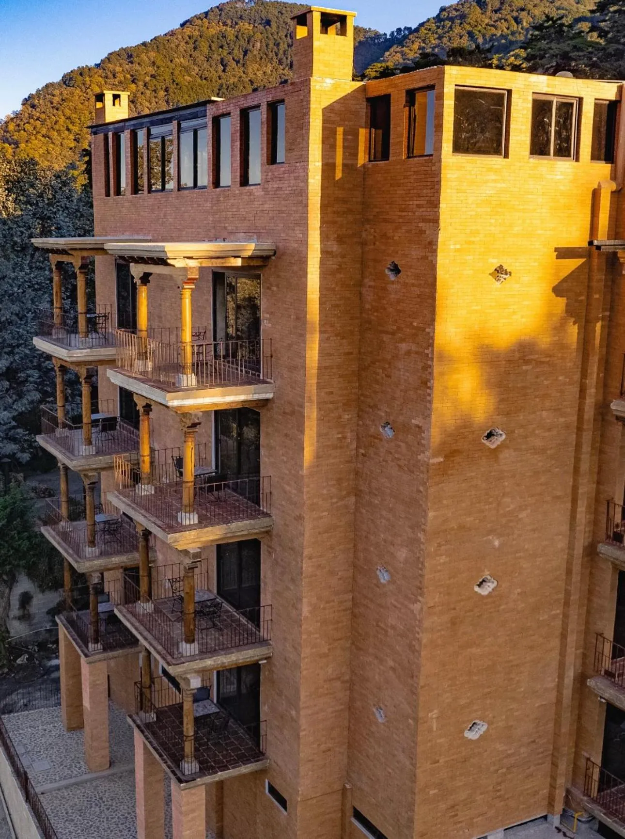 Property building in Le Suisse Spa