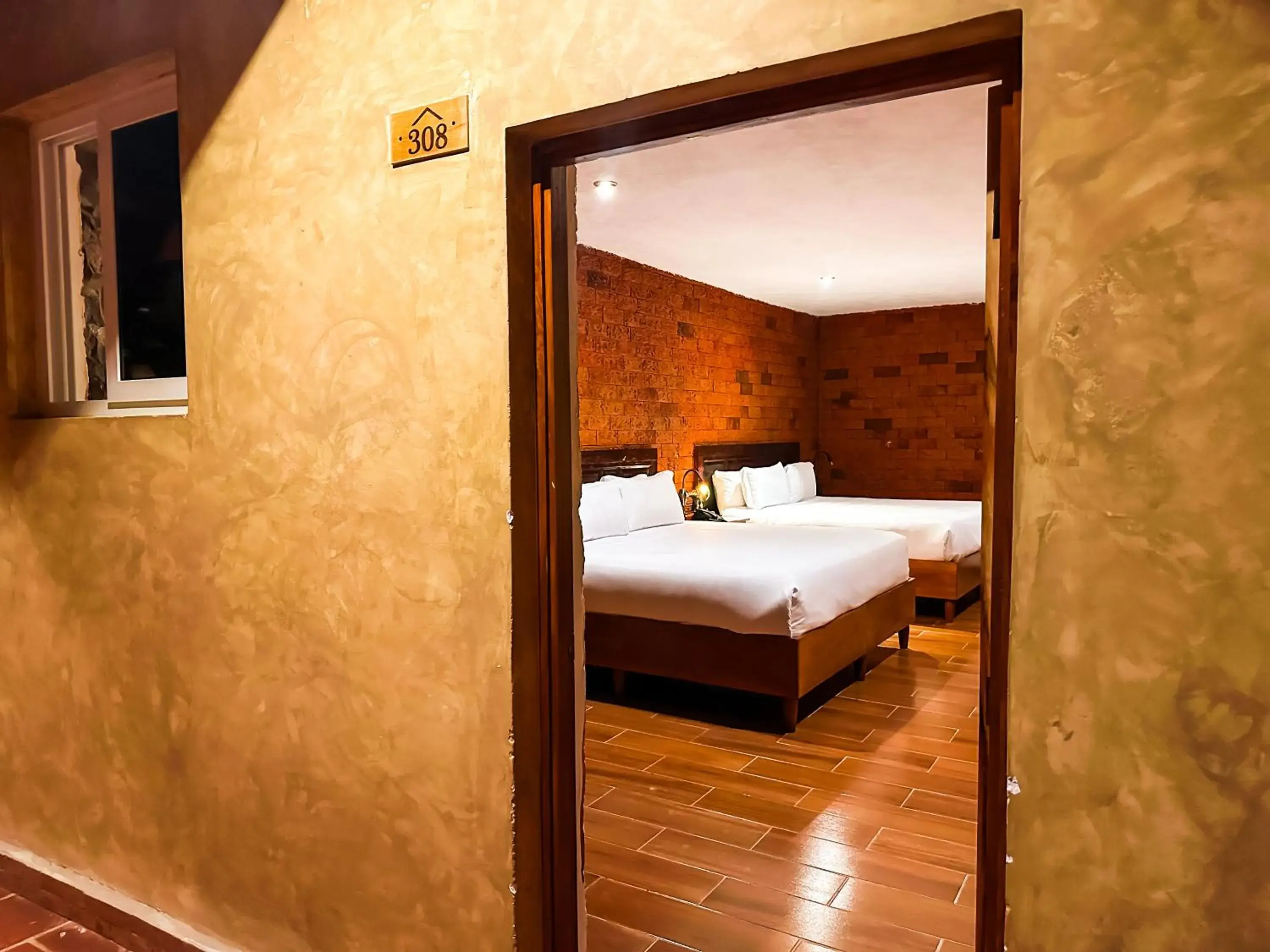 Deluxe Queen Suite in Le Suisse Spa Deluxe Queen Suite in Le Suisse Spa