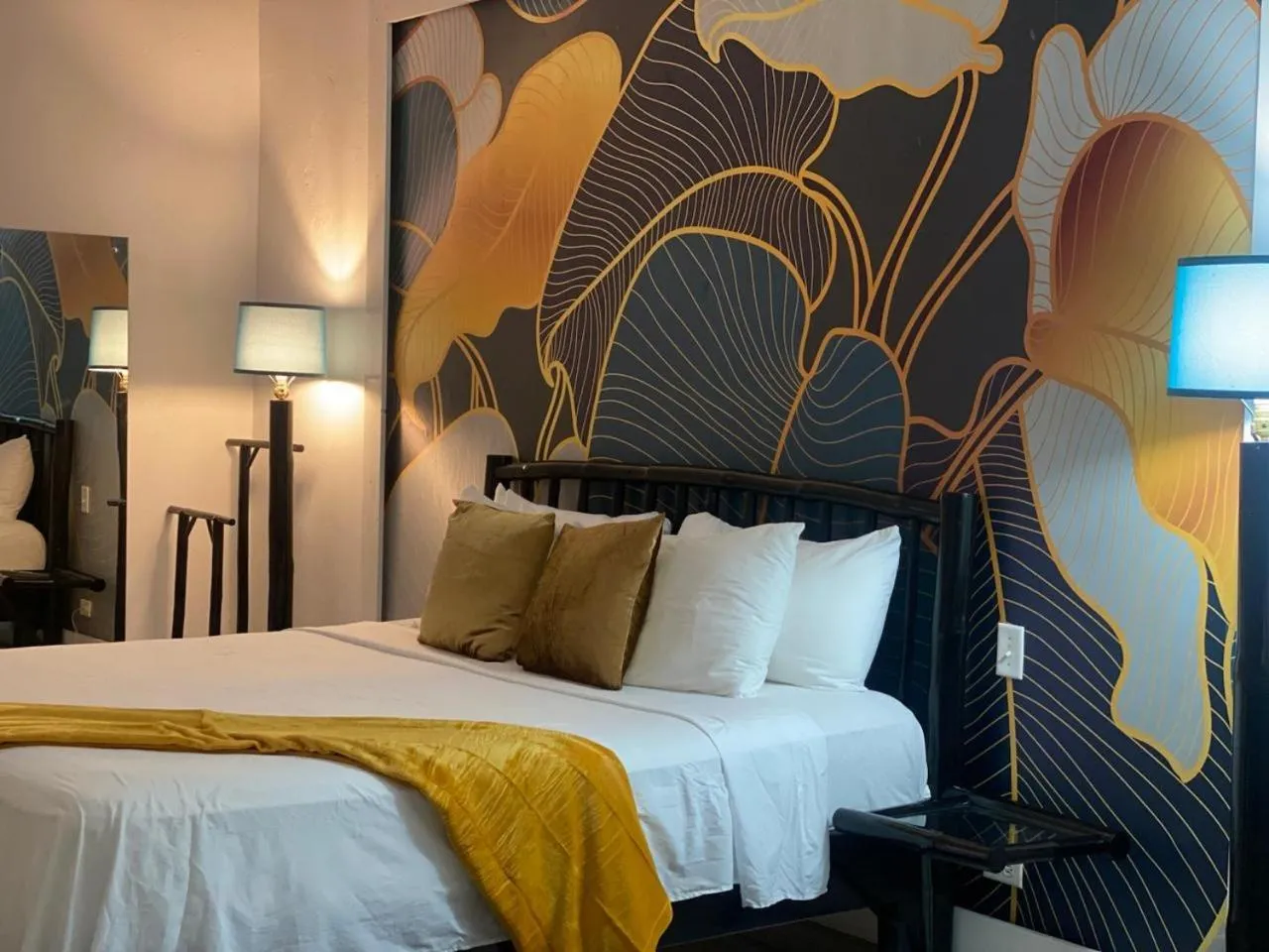 Bedroom, Bed in LF Jungle Retreat