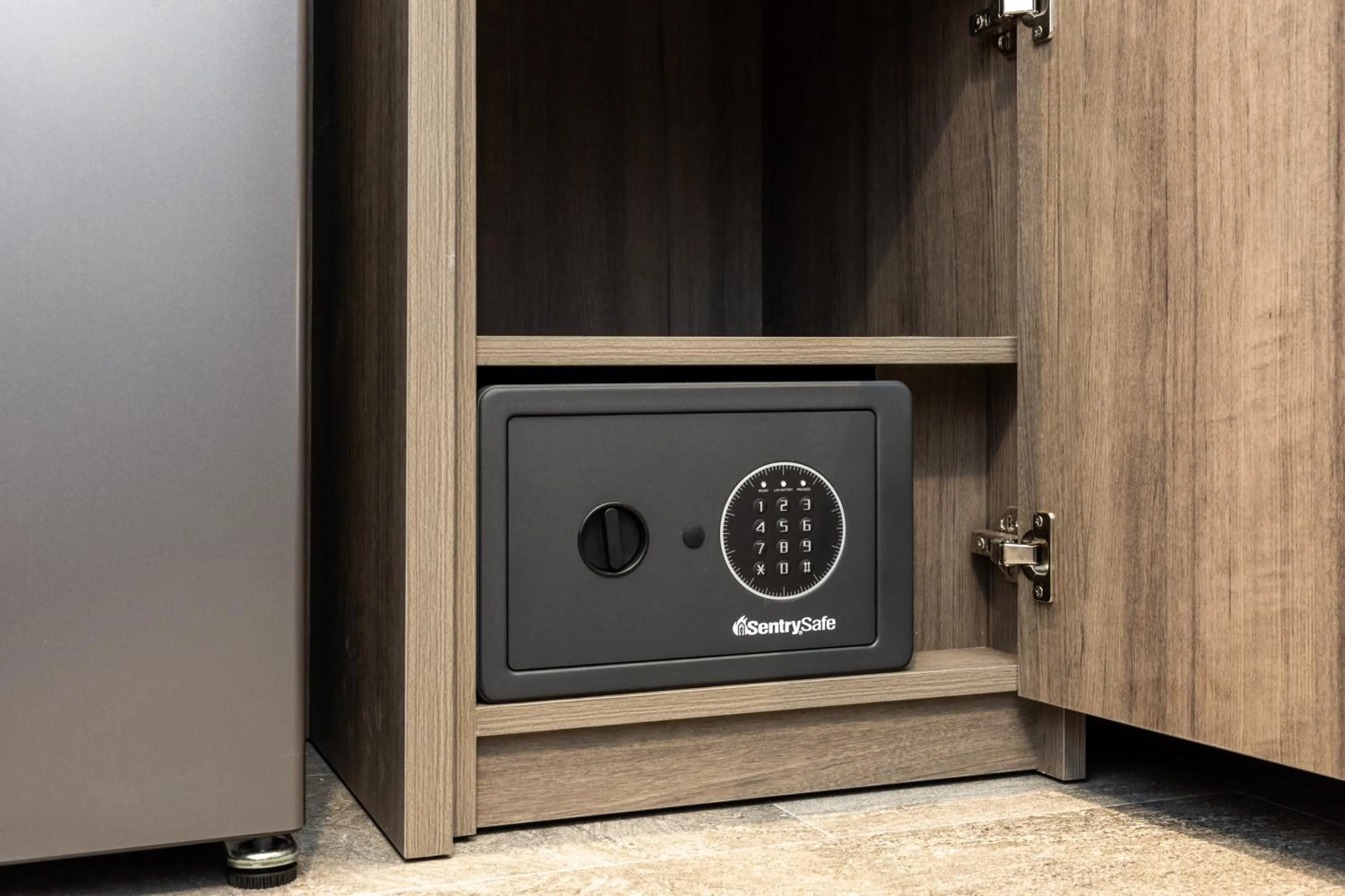 safe in &Here OSAKA NAMBA