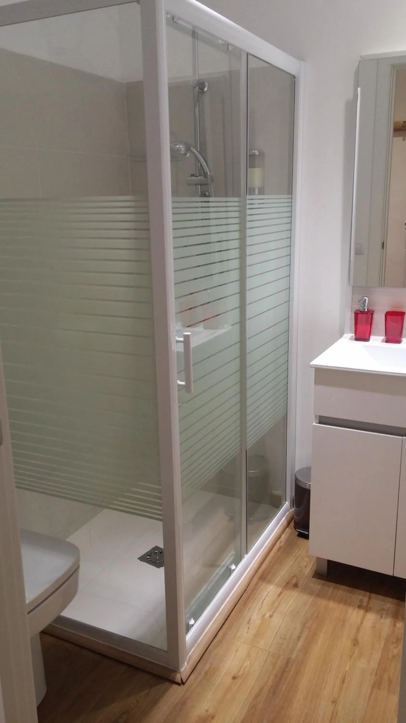 Bathroom in Hostal Barcelona Travel