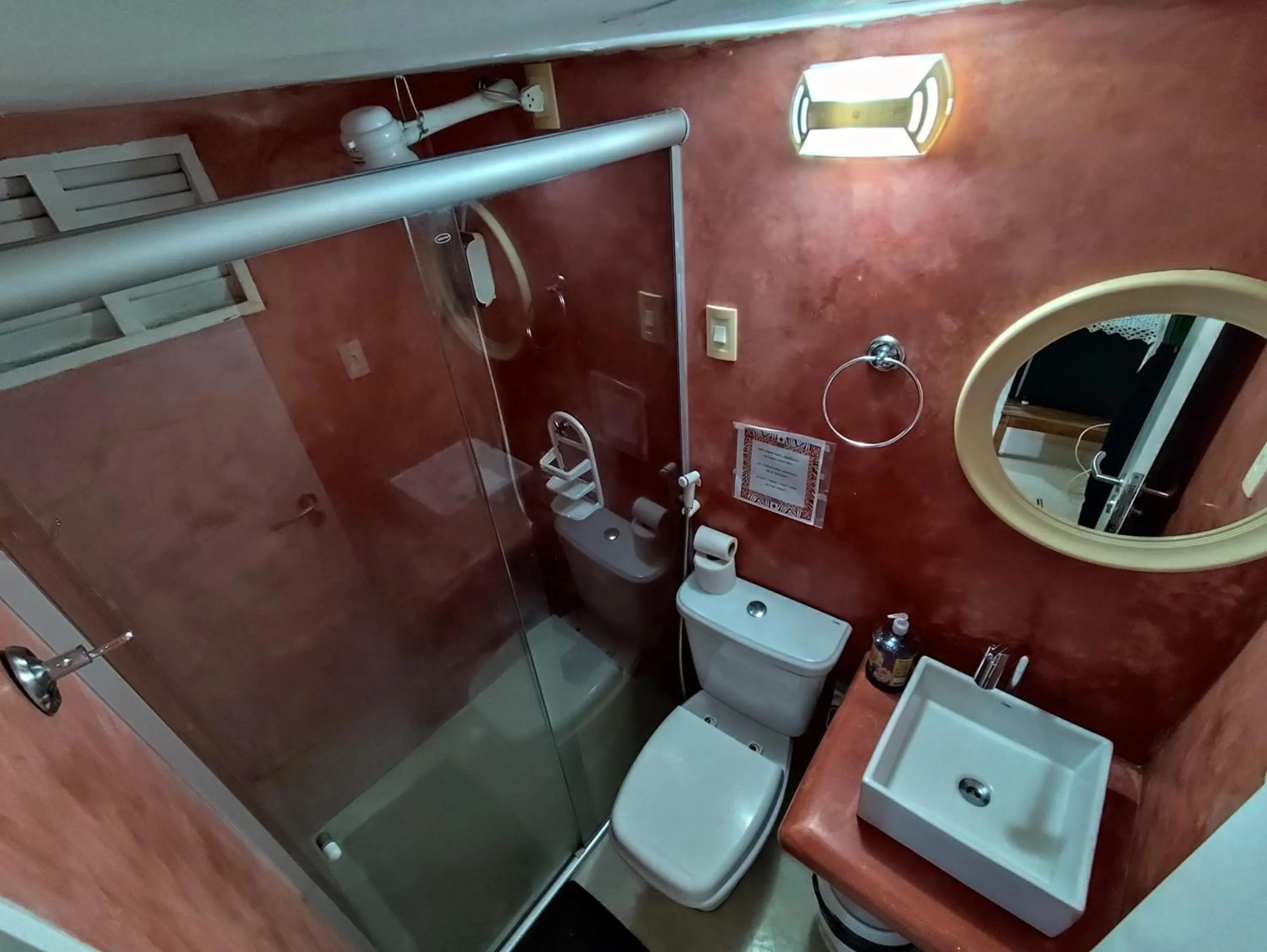 Shower in Kabatukila Pousada