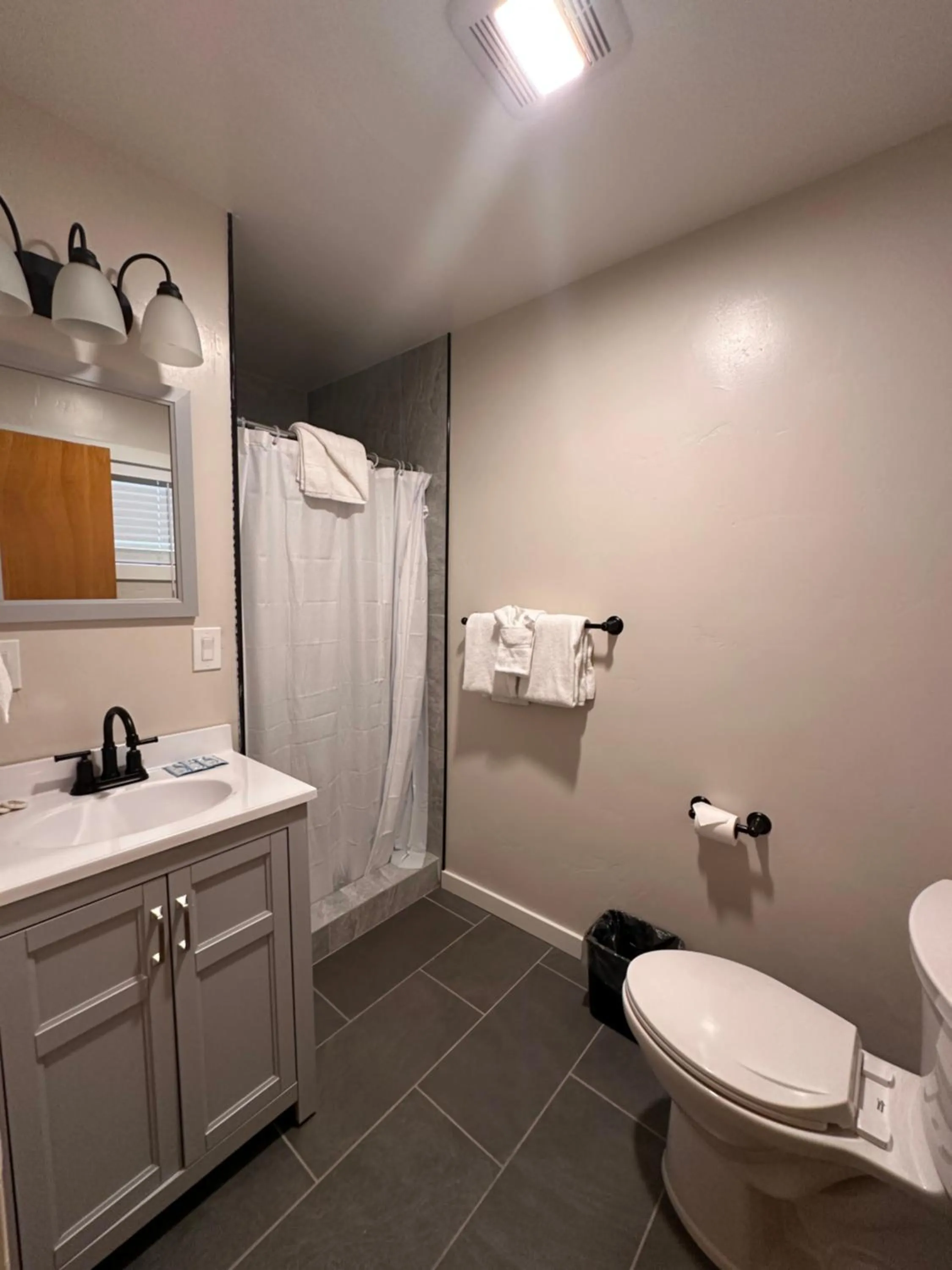 Bathroom in Lee Vining Motel
