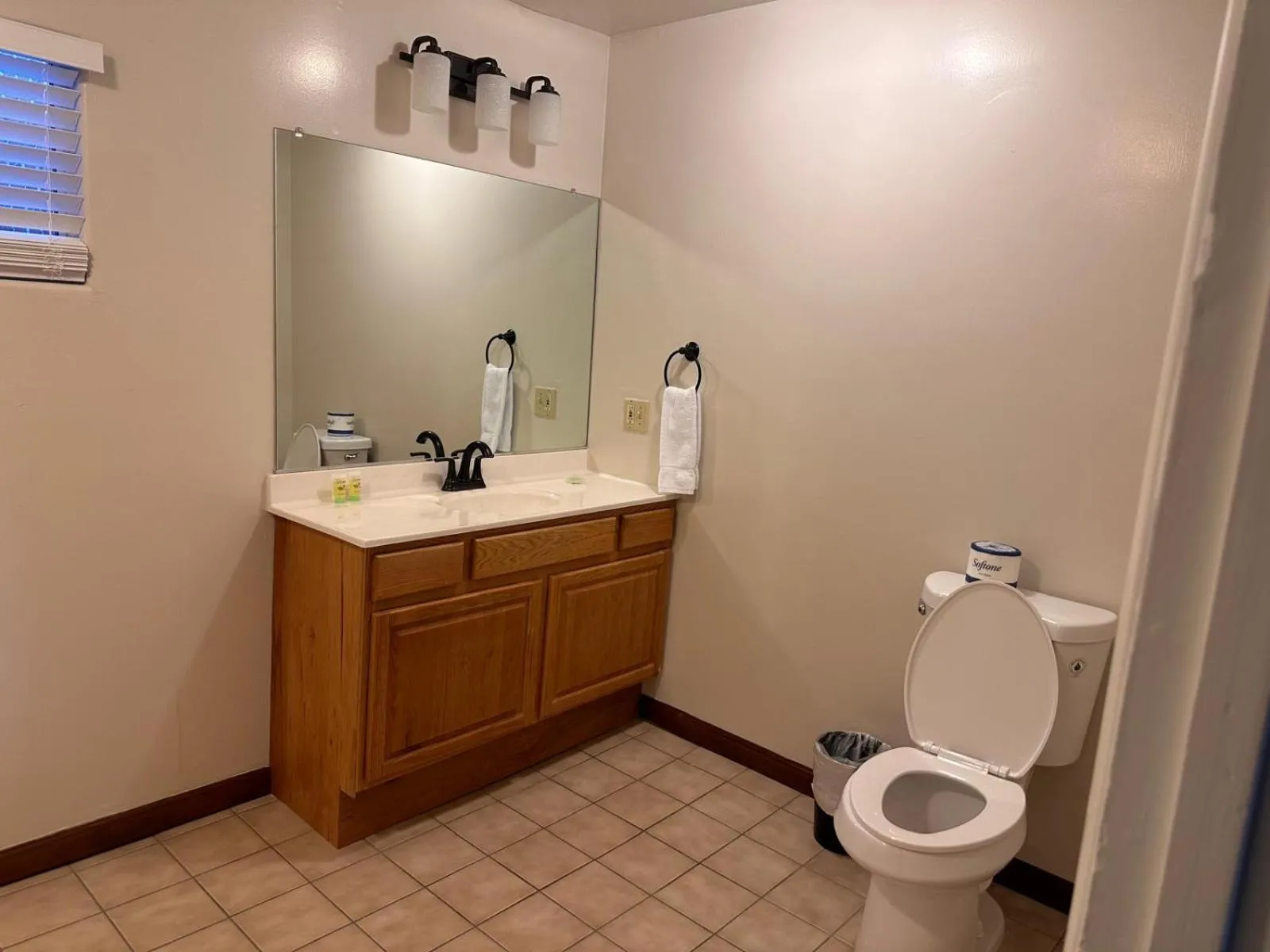 Bathroom in Lee Vining Motel