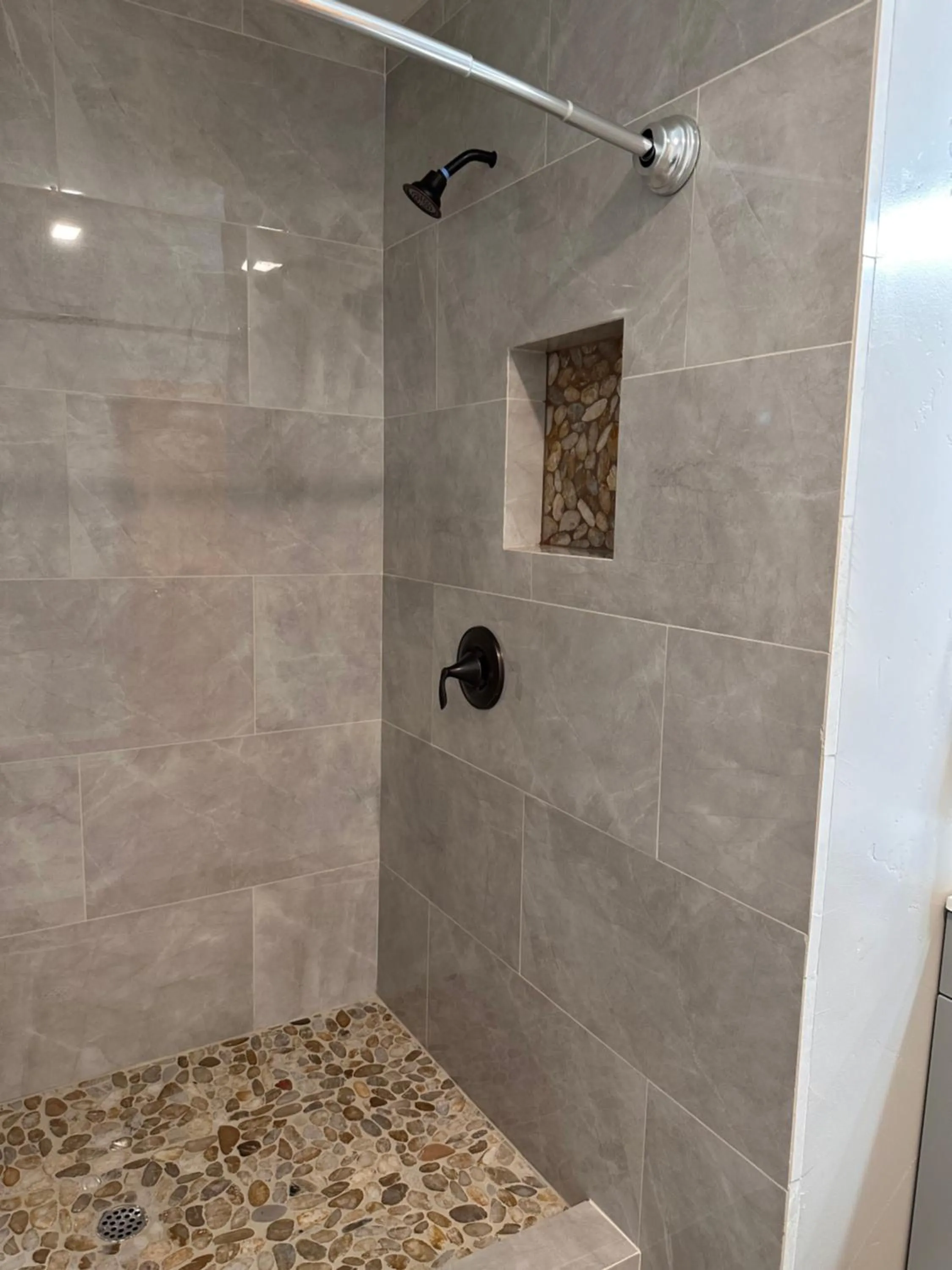 Shower in Lee Vining Motel