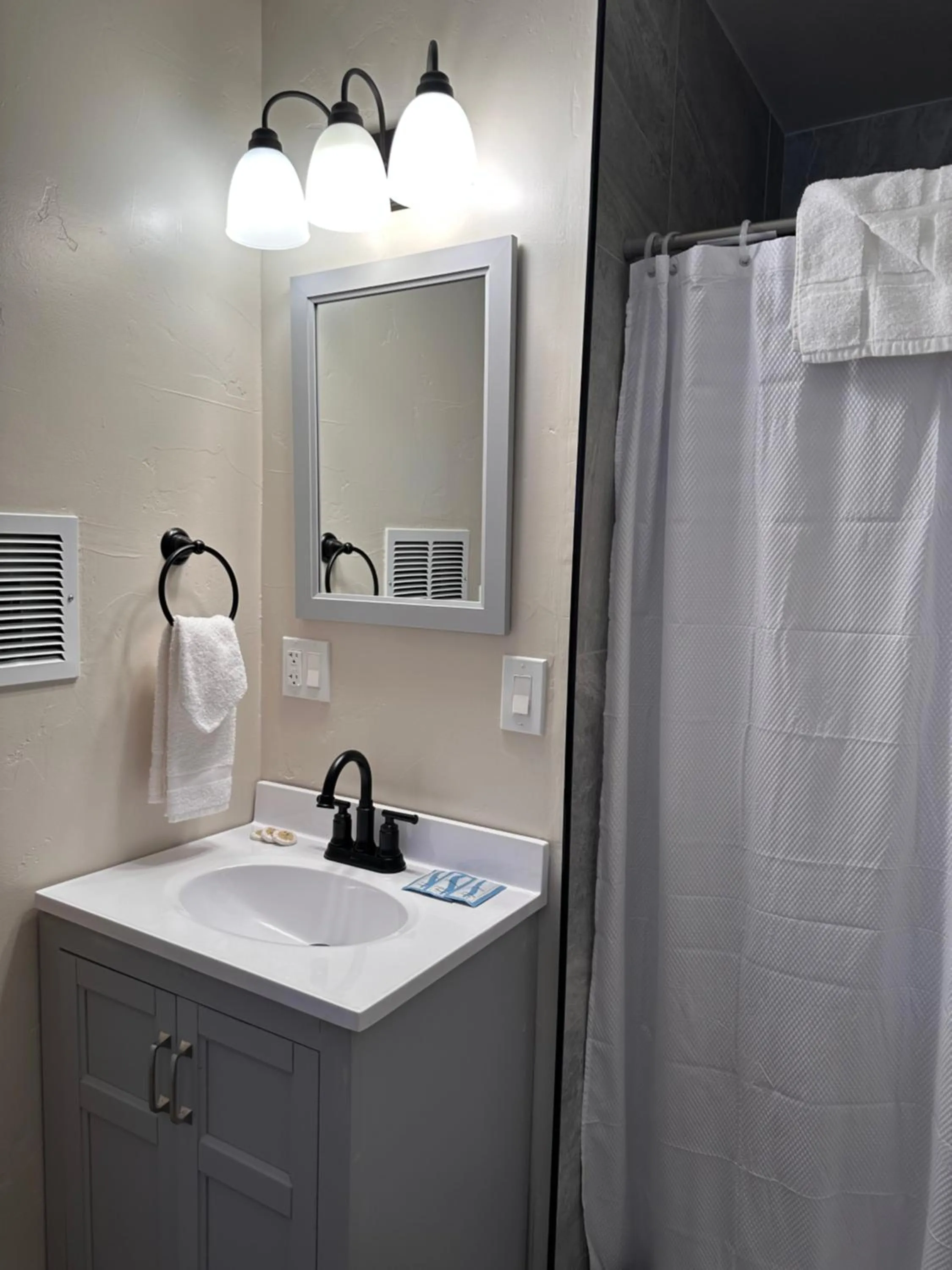 Bathroom in Lee Vining Motel