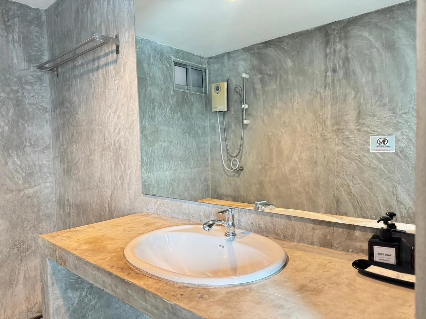 Shower in Nature Boutique Residence