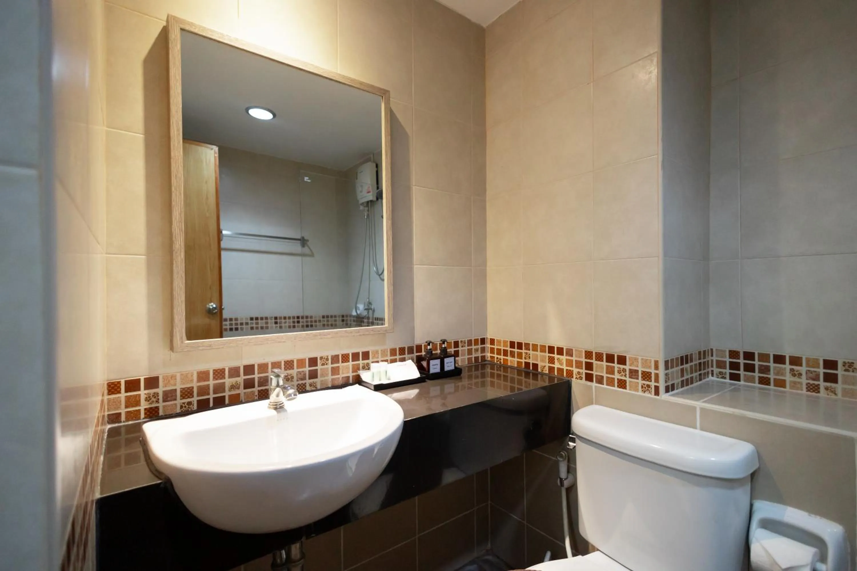 Shower in Nature Boutique Residence