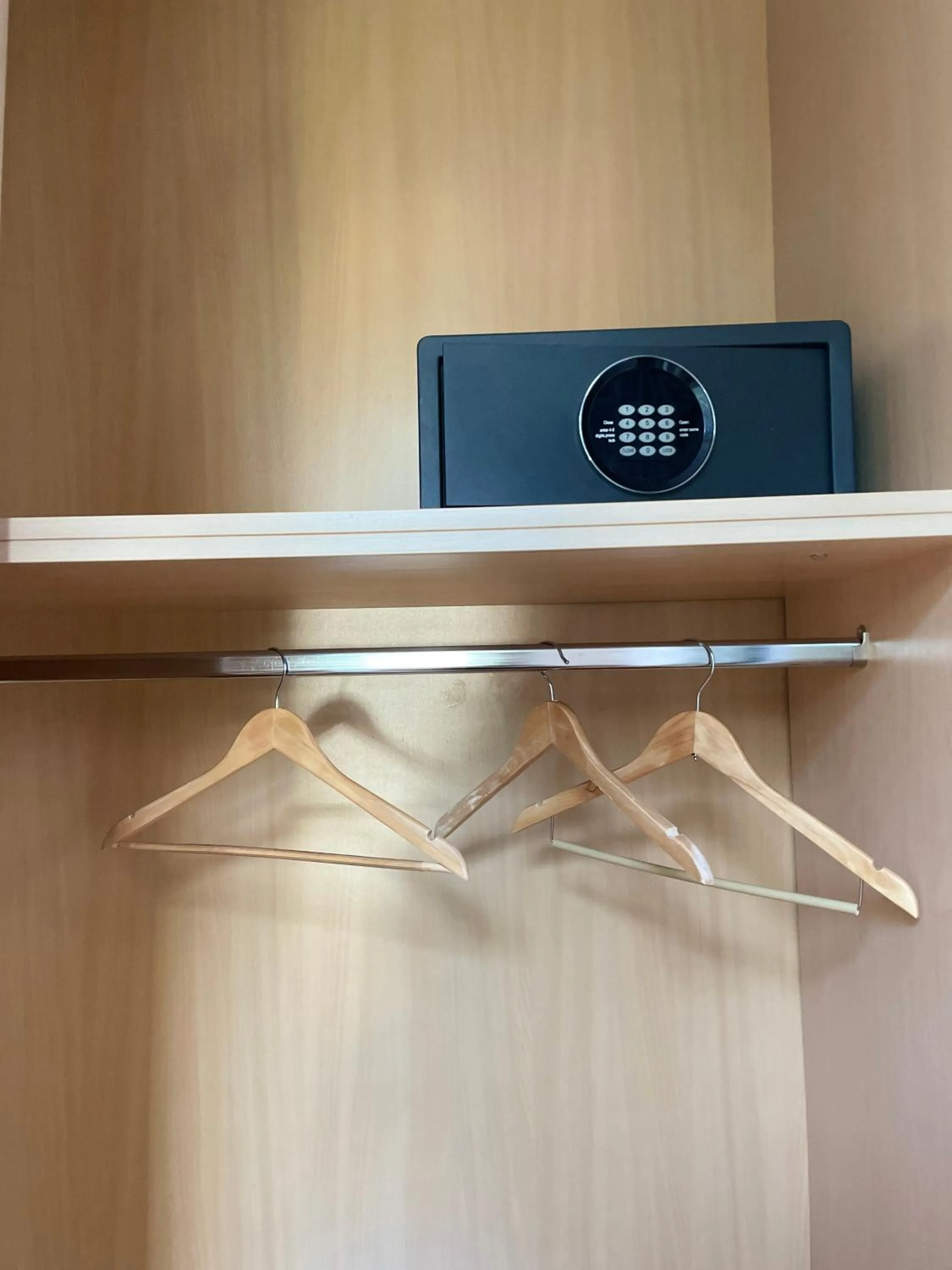 safe in Apart Hotel 5