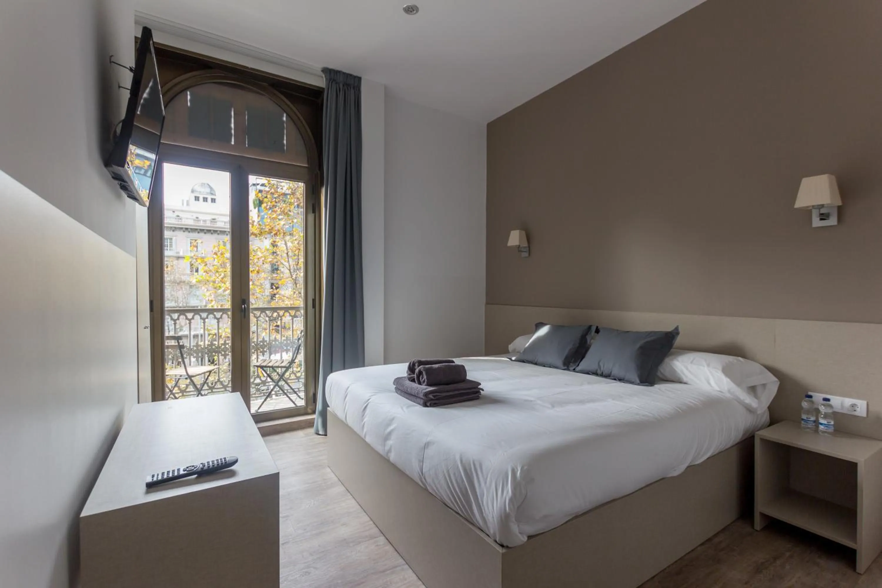 Toilet in Hostalin Barcelona Passeig de Gracia