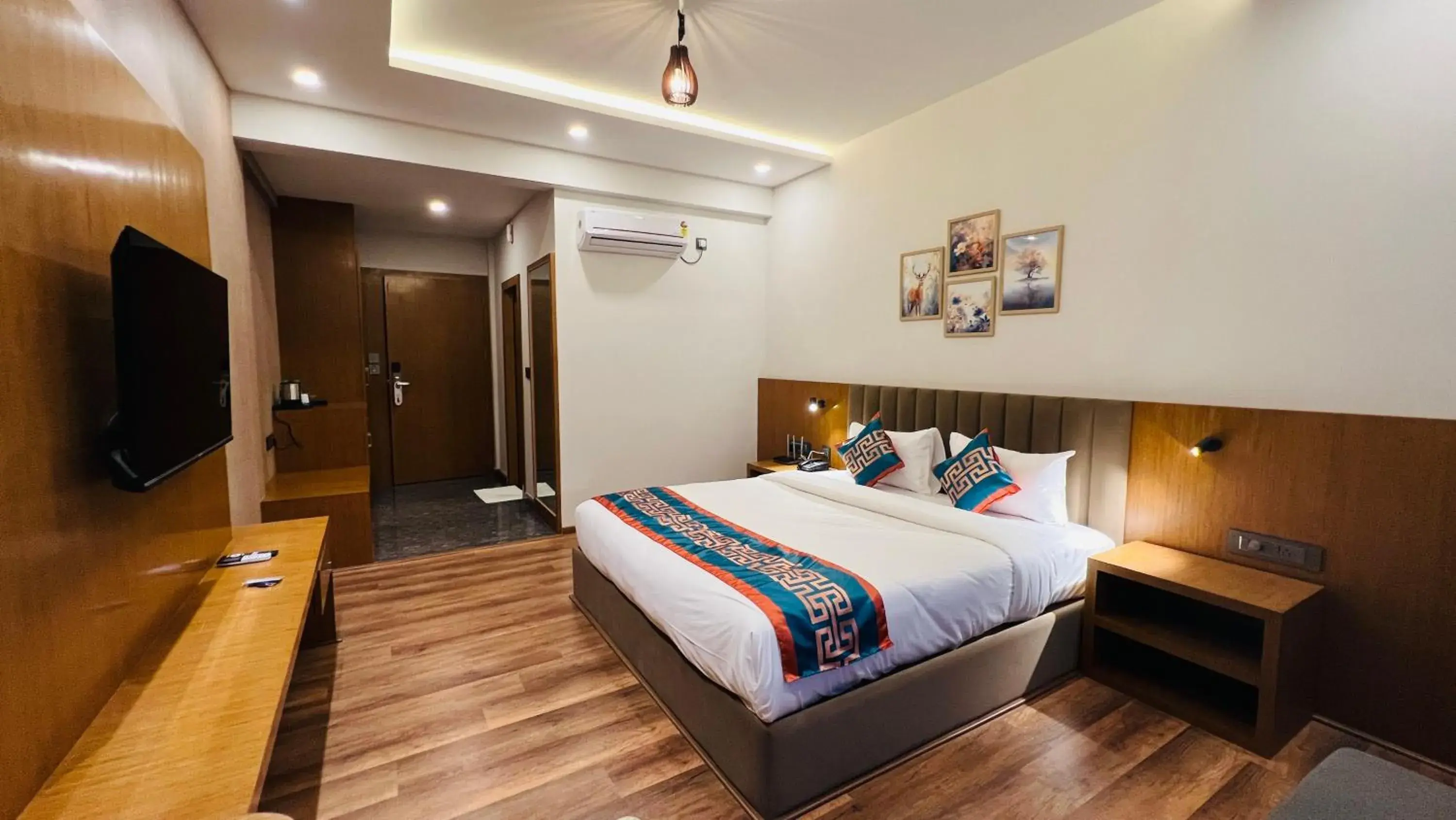 Bed in Hotel Aashraya Bed in Hotel Aashraya