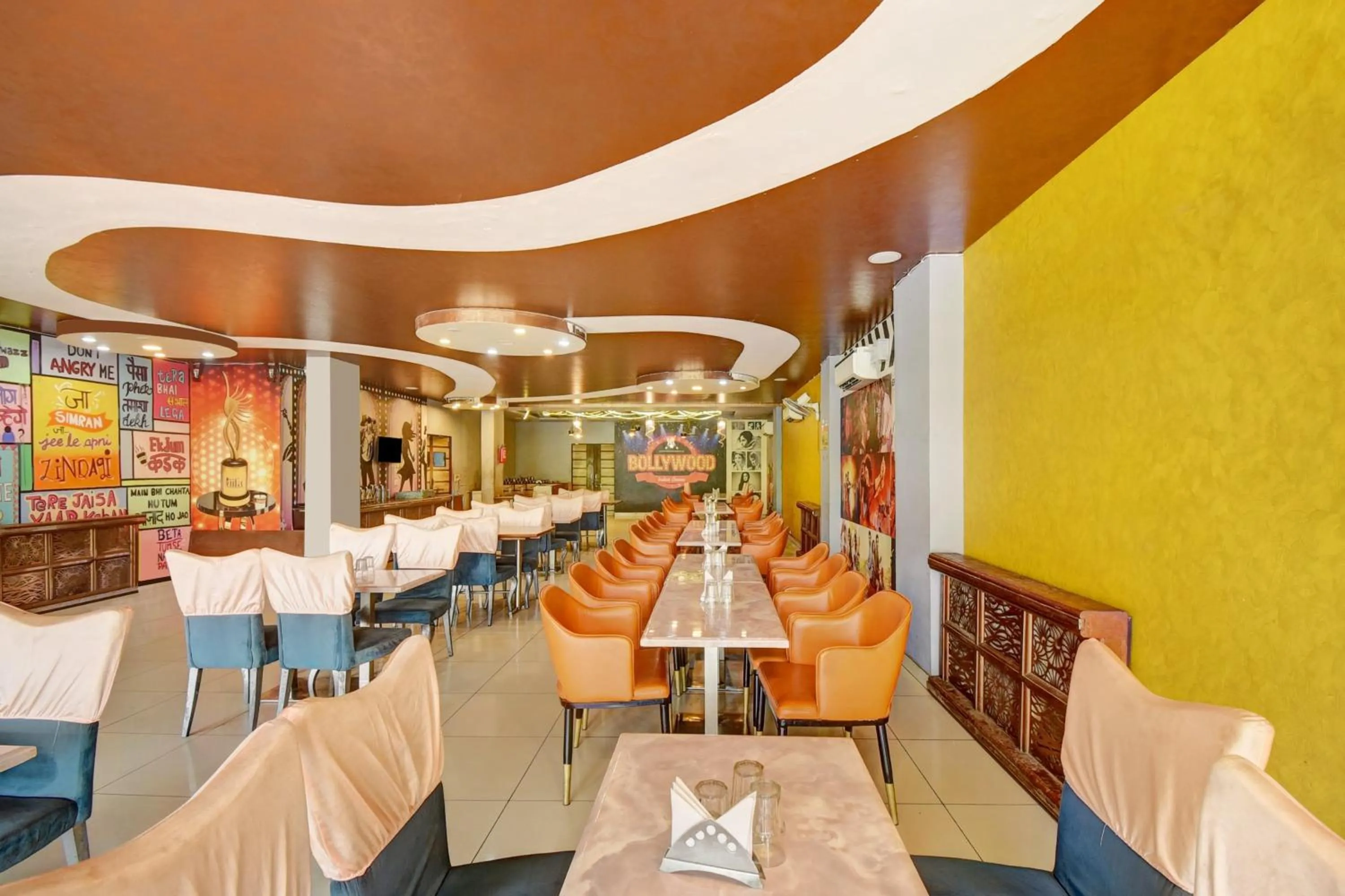 Restaurant/places to eat in Super Collection O ABHAY