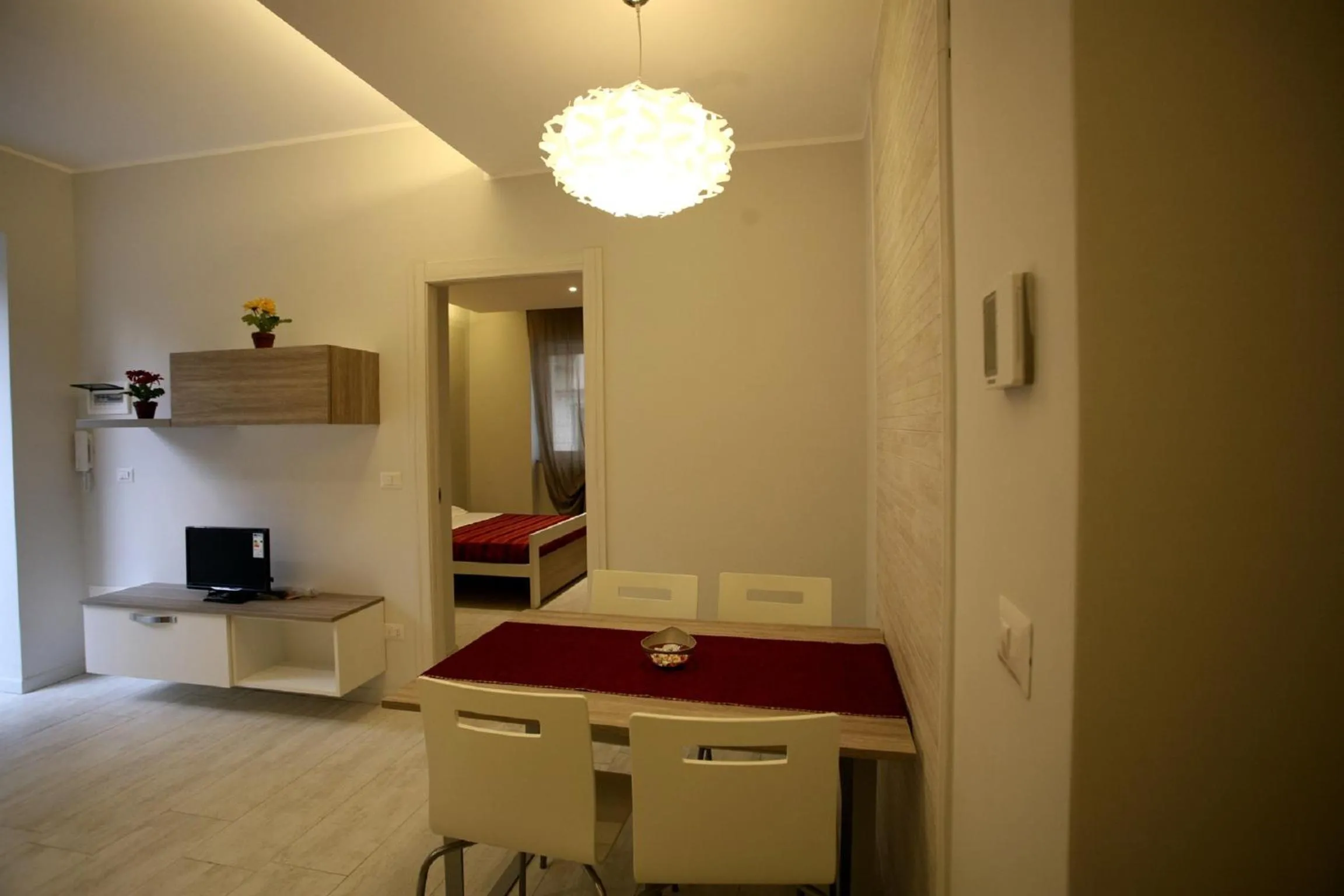 TV and multimedia in Nina Casa Vacanze