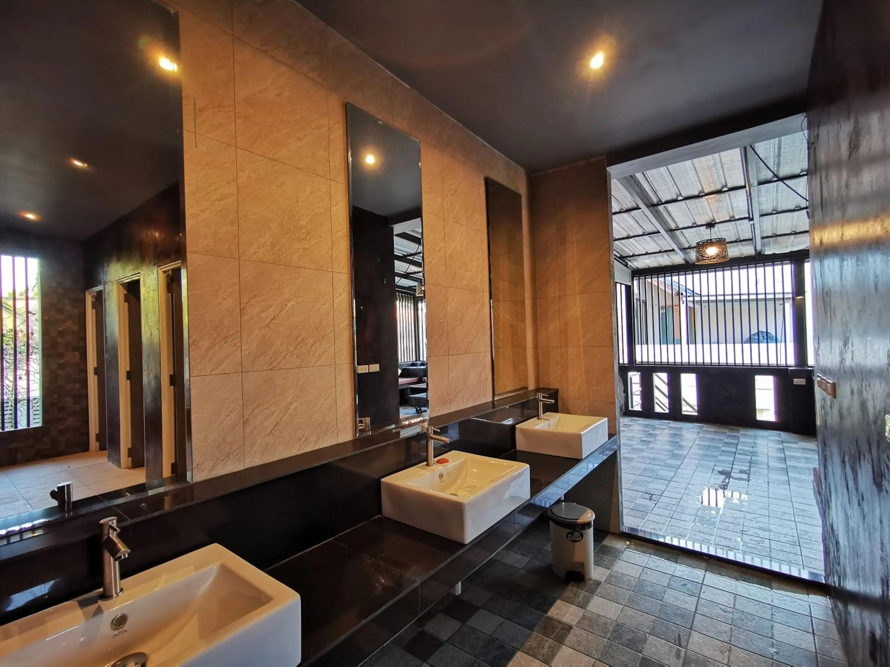 Bathroom in Hi Samui Hostel